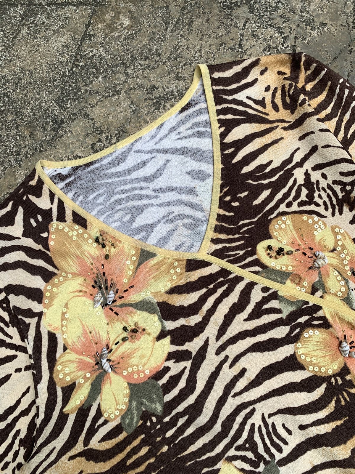 Japanese Brand y2k Floral Tiger Leopard Patter Sea Shell Sequin Top Size L / US 10 / IT 46 - 6 Thumbnail