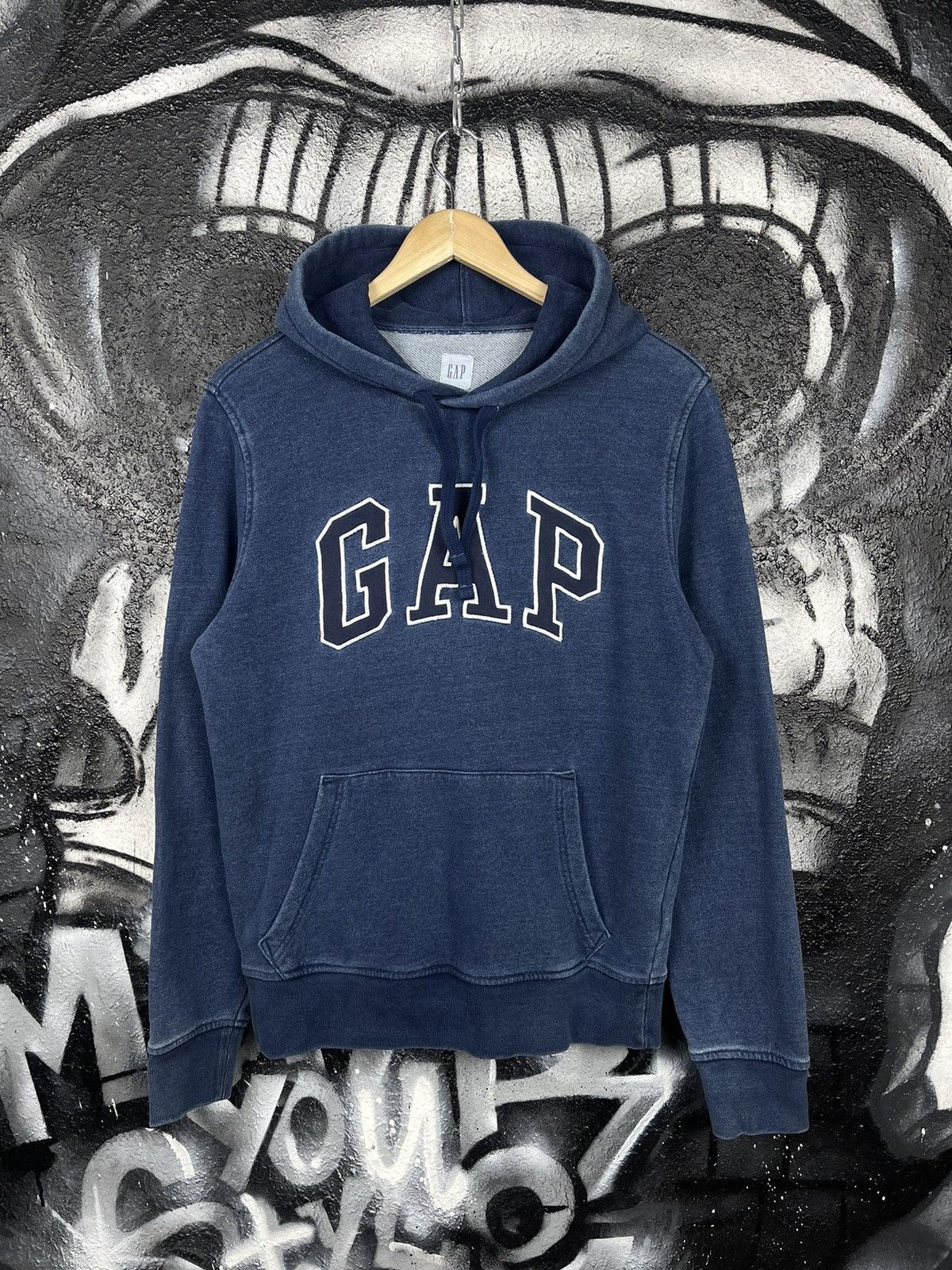 Gap × Vintage GAP Big Logo Denim Style Hoodie Size US S / EU 44-46 / 1 - 3 Thumbnail