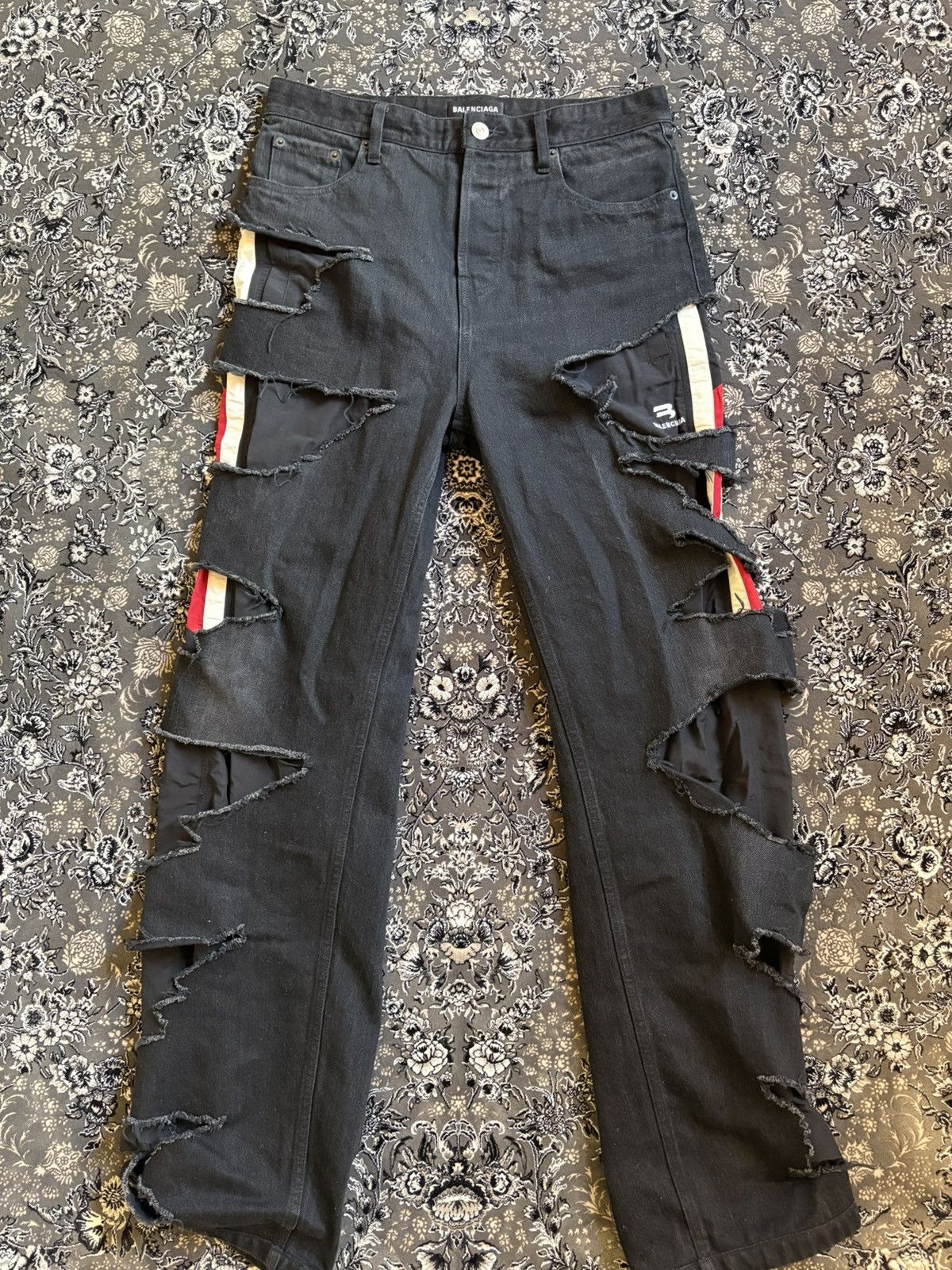 Balenciaga Balenciaga AW21 Afterworld Slashed Denim Size US 30 / EU 46 - 1 Thumbnail