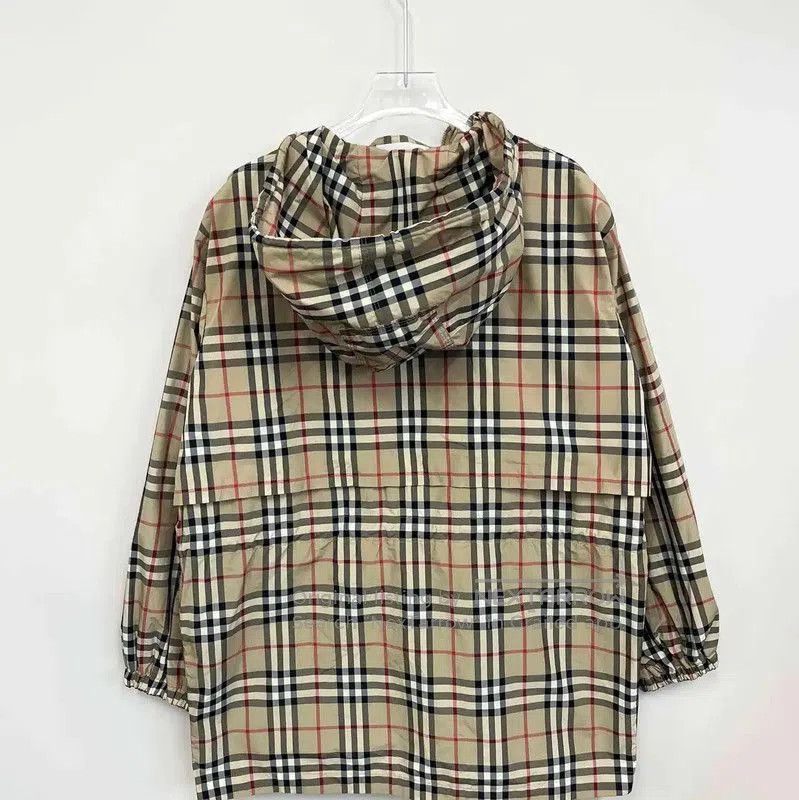 Burberry Burberry Women's Beige Check Jacket. Size XS / US 0-2 / IT 36-38 - 2 Thumbnail
