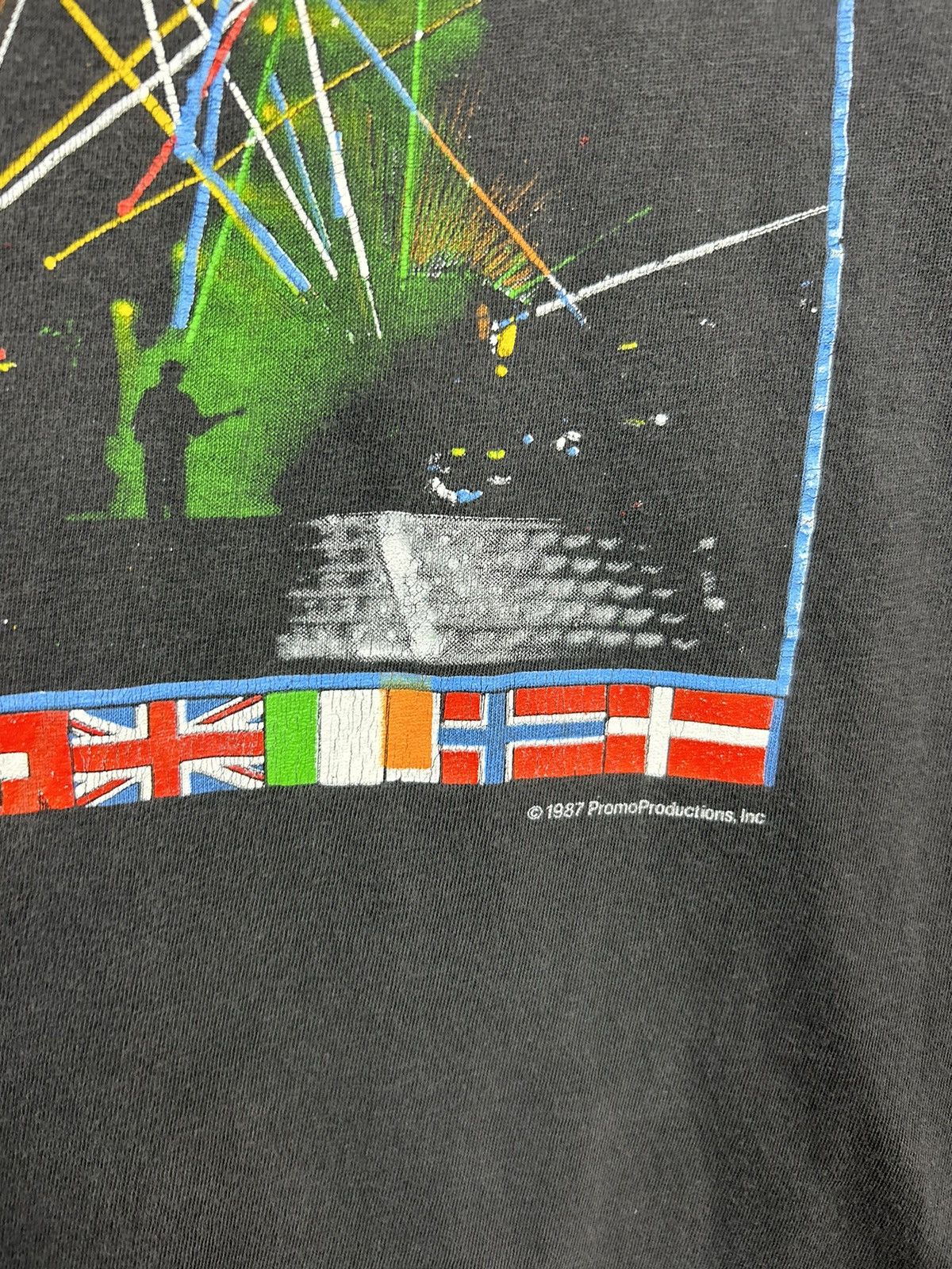 Band Tees × Vintage Vintage 1987 Pink Floyd A Momentary Lapse Of Reason Tour Tee Size US M / EU 48-50 / 2 - 12 Thumbnail