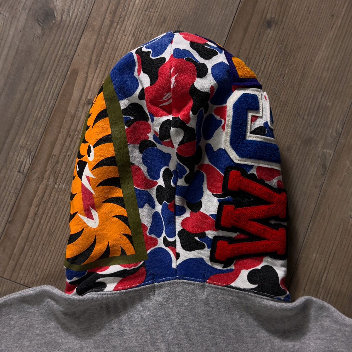 Bape Bape London 9th Anniversary Shark Full Zip Hoodie Gray 2011 Size US M / EU 48-50 / 2 - 6 Thumbnail