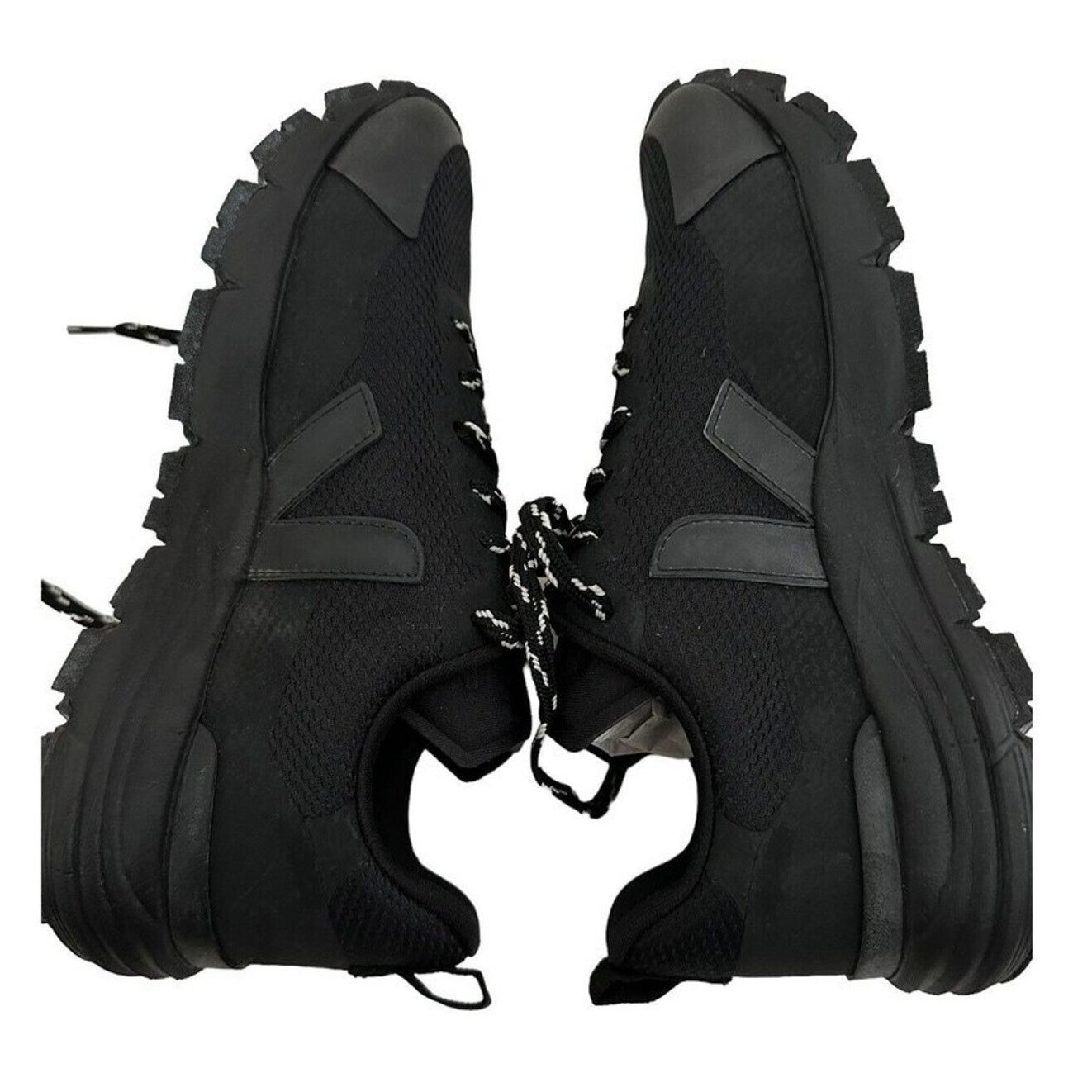 Veja Veja × Sea Shepherd Sneaker 22A Black Size 9 Women Size US 9 / IT 39 - 6 Thumbnail