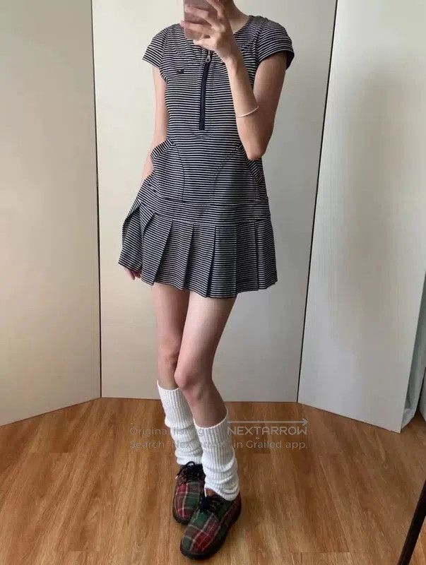 Burberry Burberry Black Cotton Dress for Women. Size M / US 6-8 / IT 42-44 - 2 Thumbnail