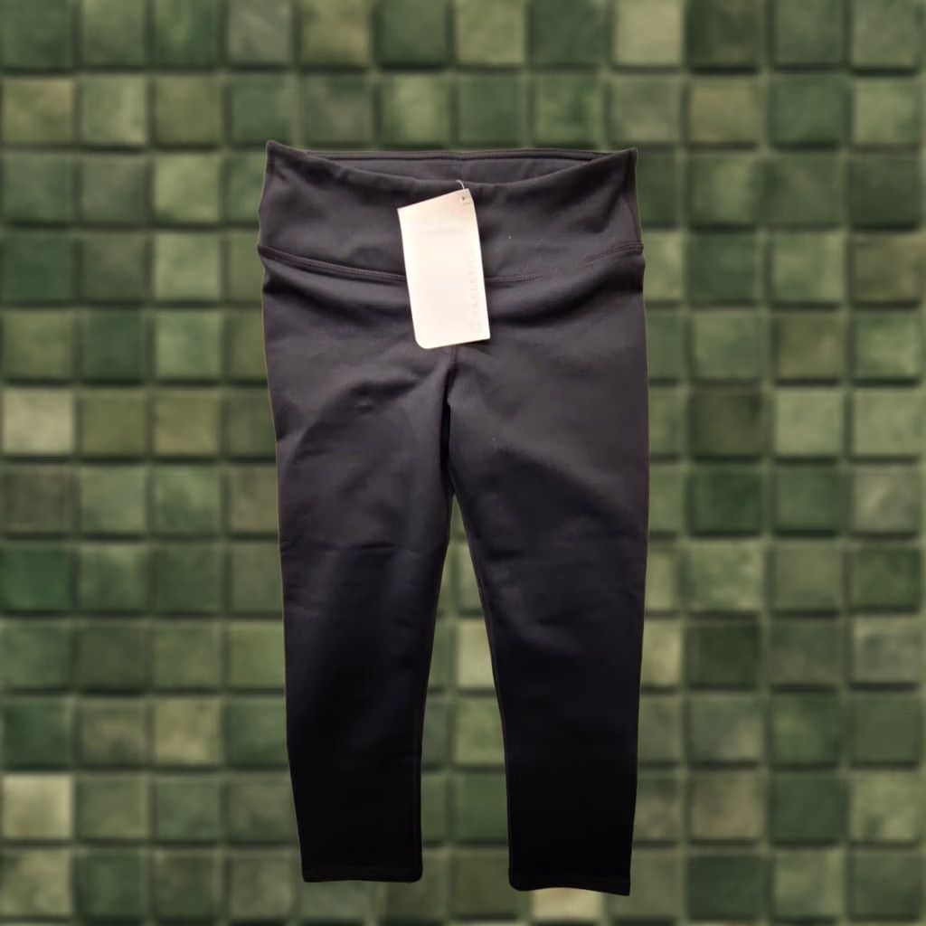 Fabletics Fabletics Salar Capri Leggings Womens XSXXS Activewear Black NWT Yoga/Workout Pants Size 24" / US 00 / IT 34 - 1 Thumbnail