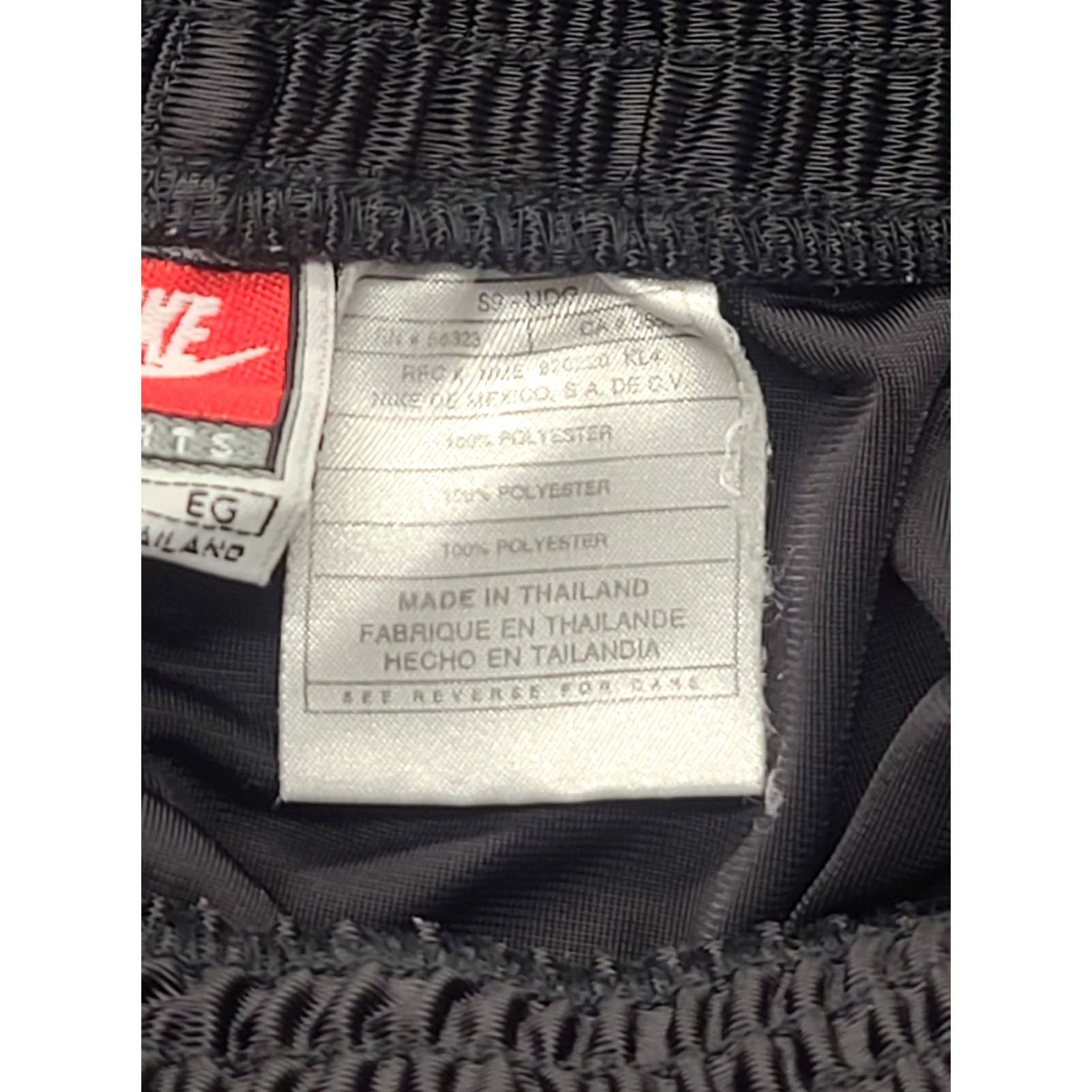 Nike VINTAGE Nike Tearaway Pants Mens XL Relaxed Fit Track Pants Athletic Sports Black 90s Nike Sports Mens XL Black Size US 36 / EU 52 - 3 Thumbnail