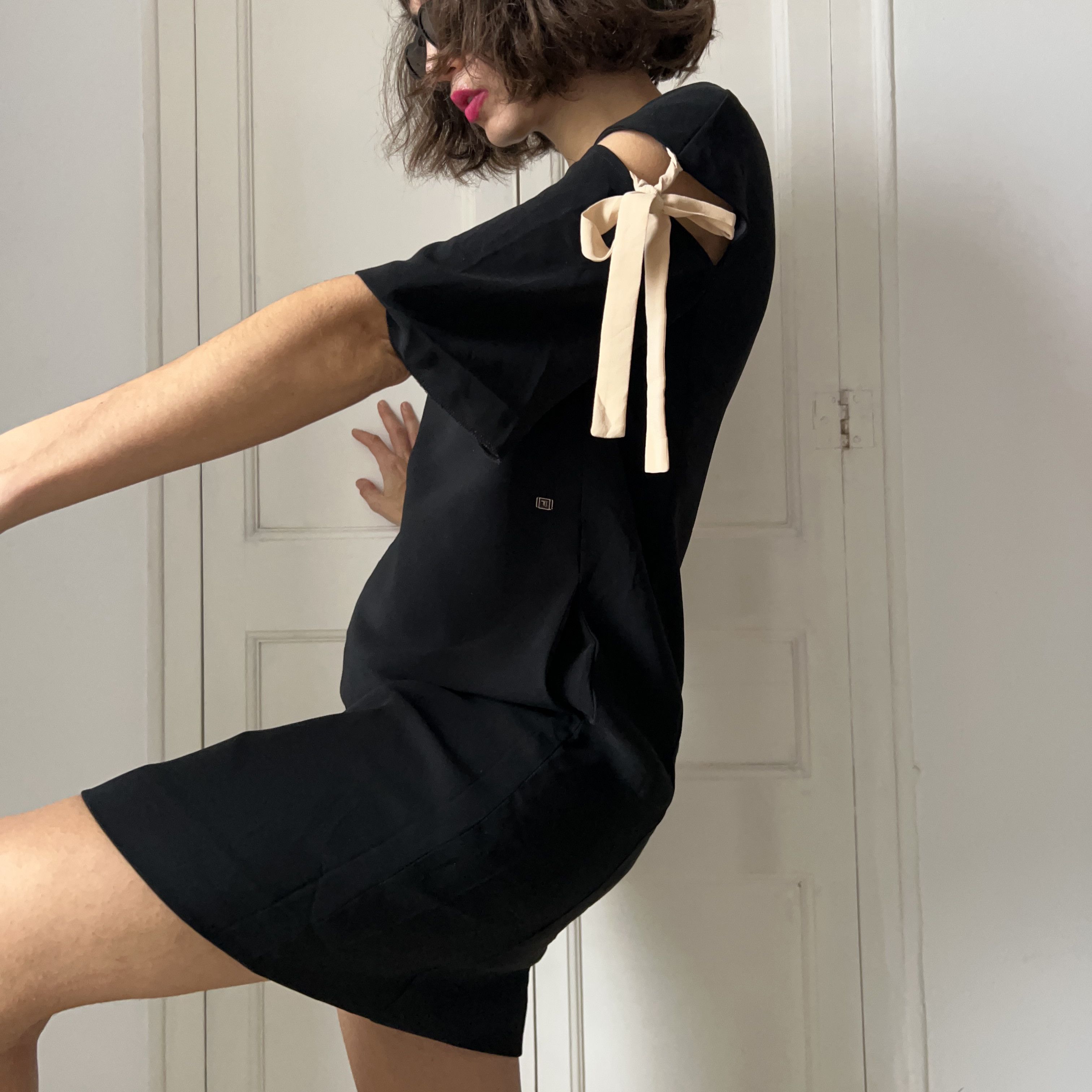 Trussardi Vintage Trussardi Black Cold Shoulder Dress Size M / US 6-8 / IT 42-44 - 7 Thumbnail