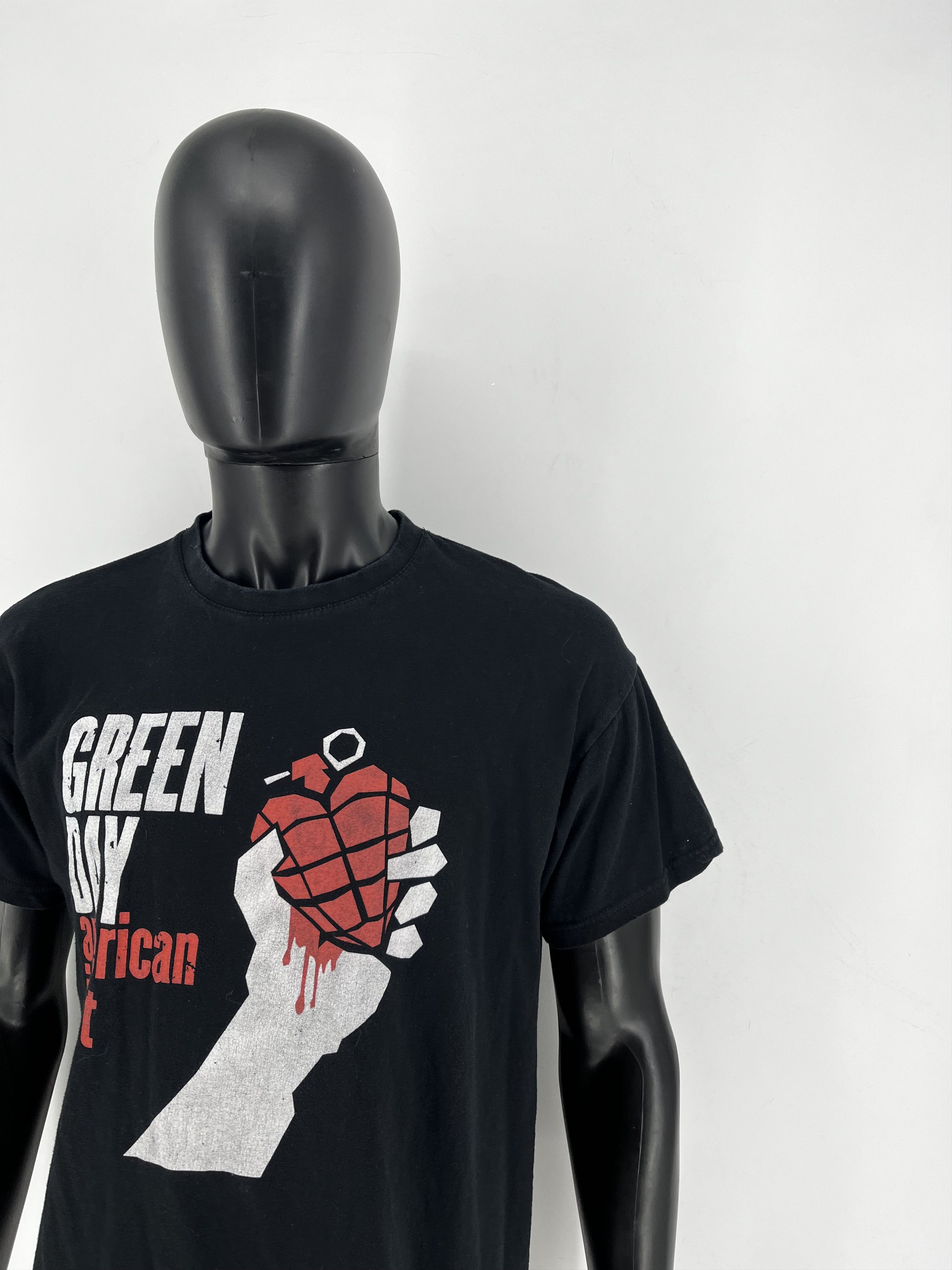 Other Vintage Y2K Green Day American Idiot Tour Band Tee L Size US L / EU 52-54 / 3 - 7 Thumbnail