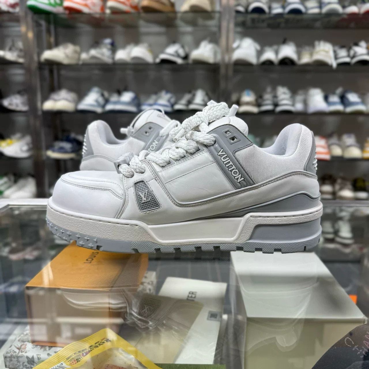 Louis Vuitton Louis Vuitton LV Trainer Maxi Size US 11.5 / EU 44-45 - 5 Thumbnail