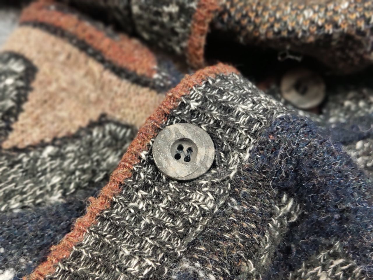 Japanese Brand Vintage 90's Japanese Style Knit Art Gray Pattern Cardigan Size US L / EU 52-54 / 3 - 16 Thumbnail