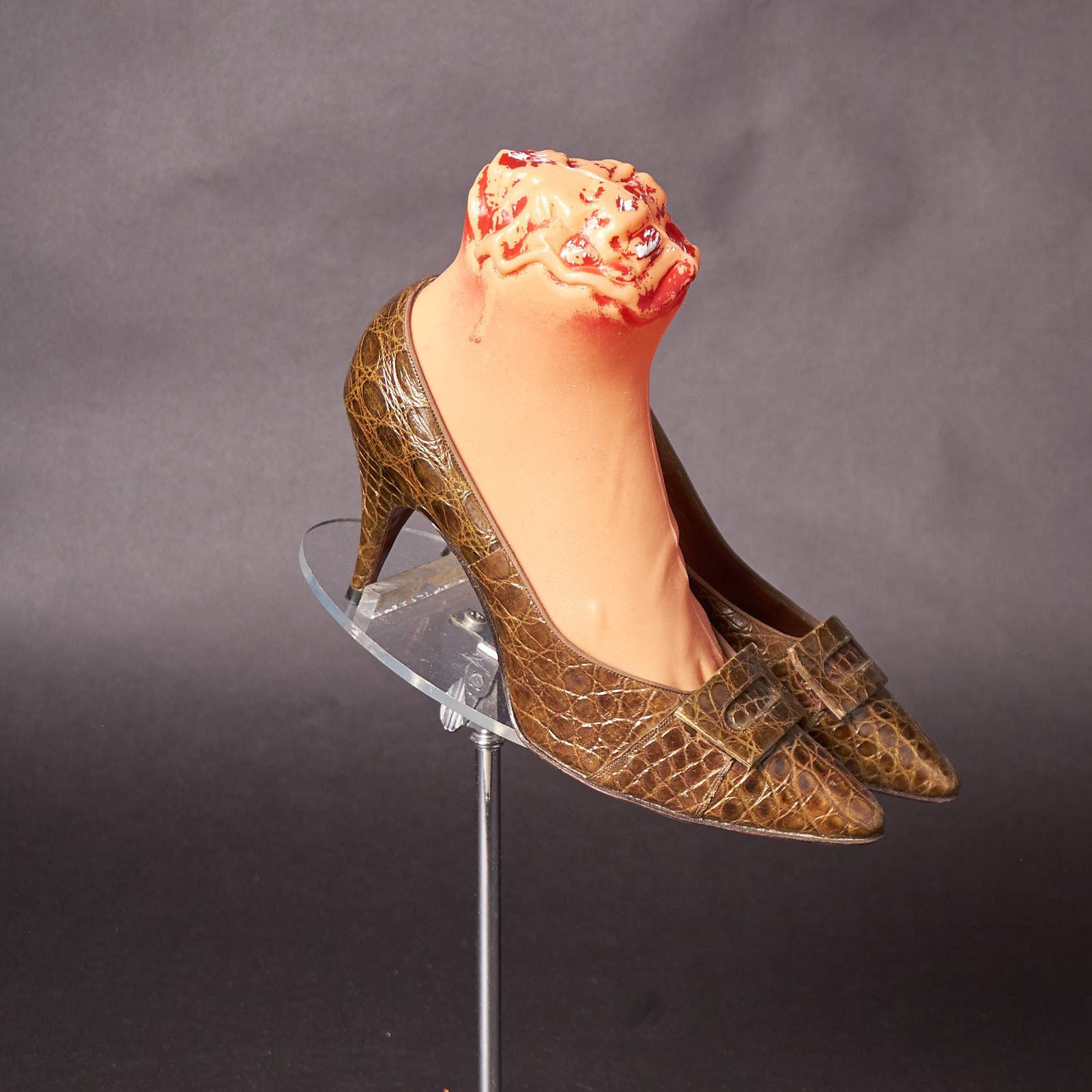 Vintage 1960s Olive Green Pressed Leather Skin Pumps Heels Shoes Size US 6.5 / IT 36.5 - 1 Thumbnail