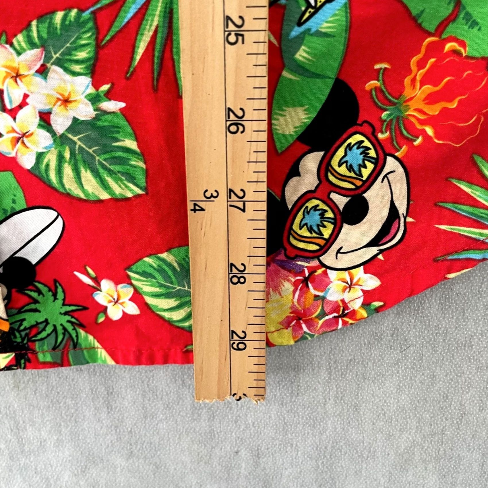 Disney VINTAGE Disney Hawaiian Shirt Shirt Men L Red Mickey Mouse Minnie Mouse Surfing Vacation Floral Pattern Hawaiian Theme 90s Size US L / EU 52-54 / 3 - 7 Thumbnail