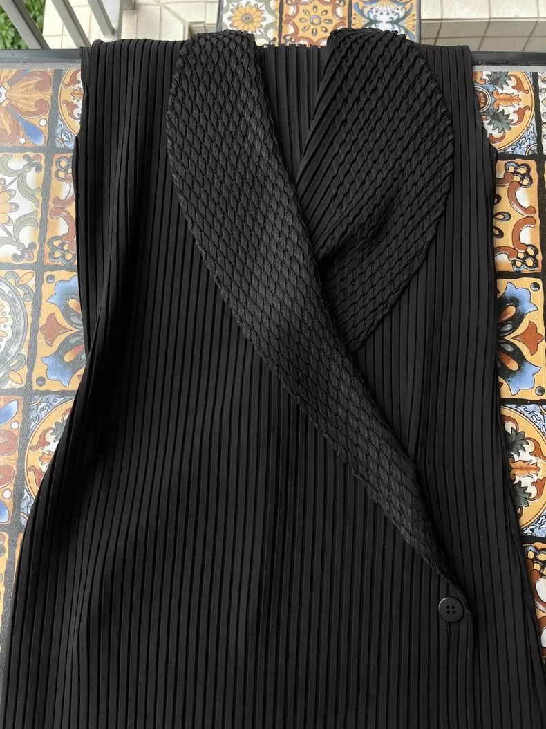 Issey Miyake Issey Miyake size:2 Black pleated long coat Size XS / US 0-2 / IT 36-38 - 3 Thumbnail