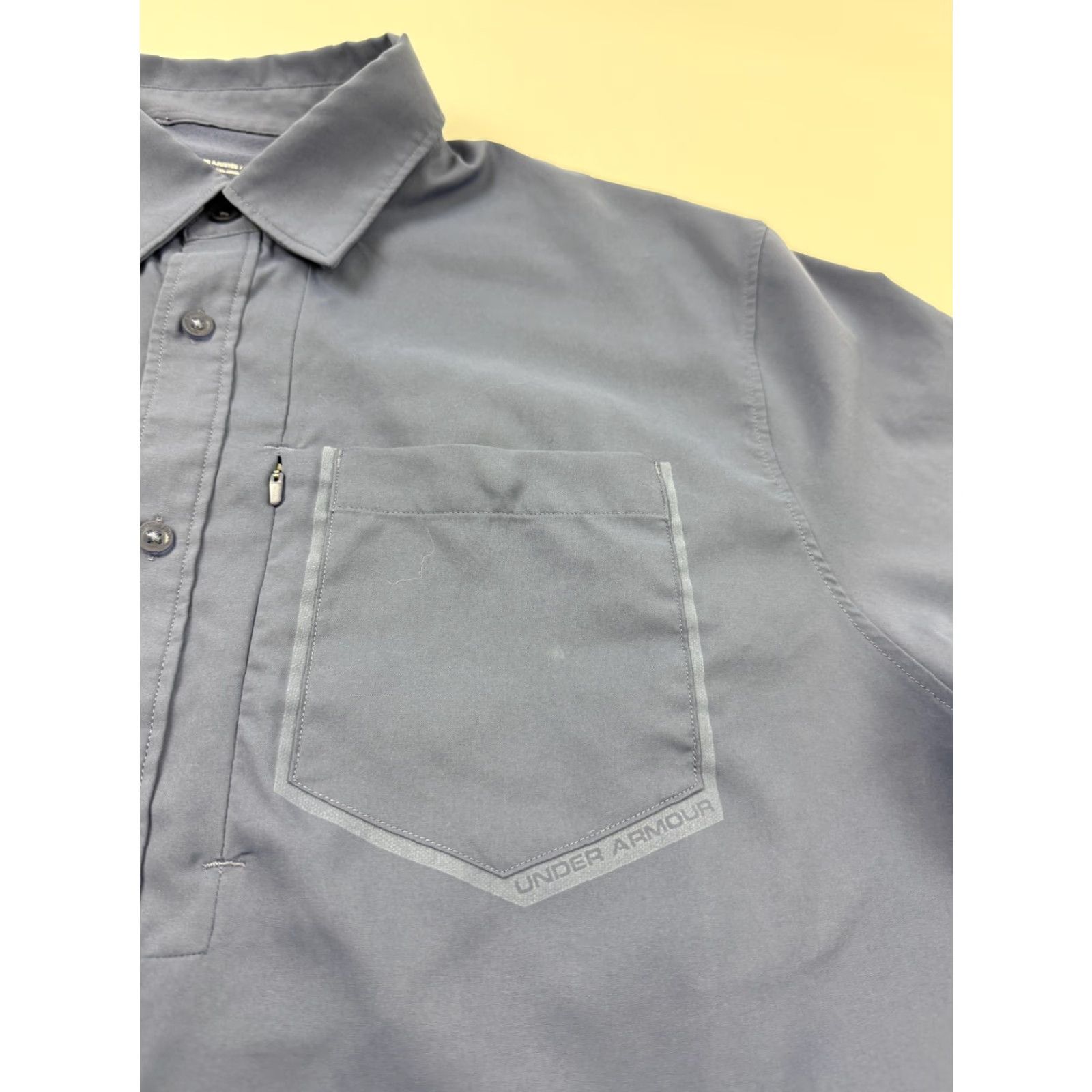 Under Armour Under Armour Shirt Mens Large Blue Solid Short Sleeve Button Front HeatGear Size US L / EU 52-54 / 3 - 3 Thumbnail