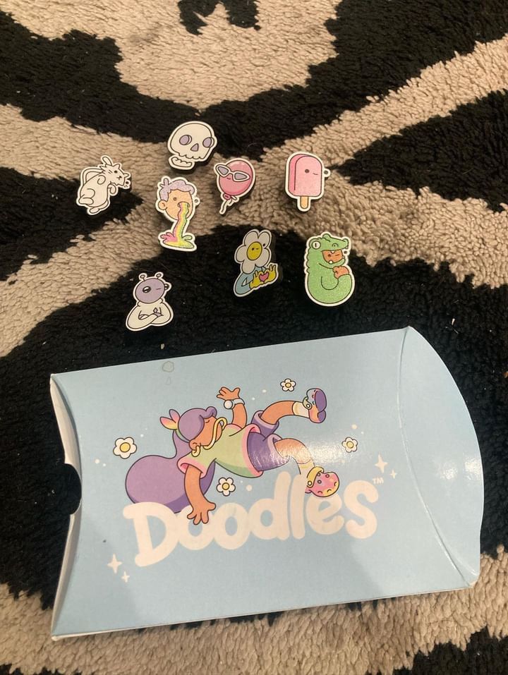 Crocs × Other Doodles x crocs jibbitza Size ONE SIZE - 1 Thumbnail