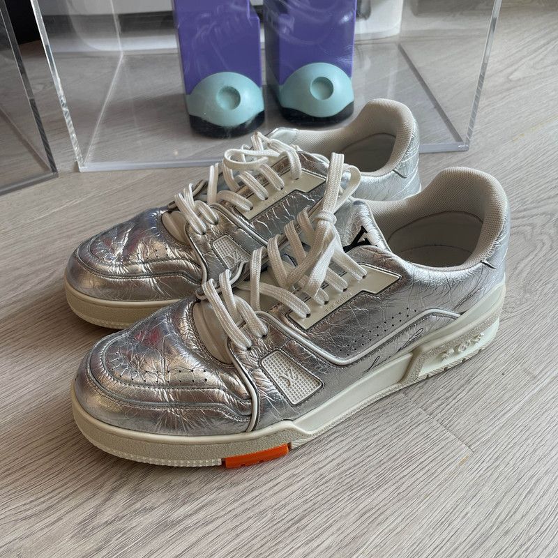 Louis Vuitton Louis Vuitton Trainer Metallized White Silver Sneakers 0089 Size US 8 / EU 41 - 1 Thumbnail