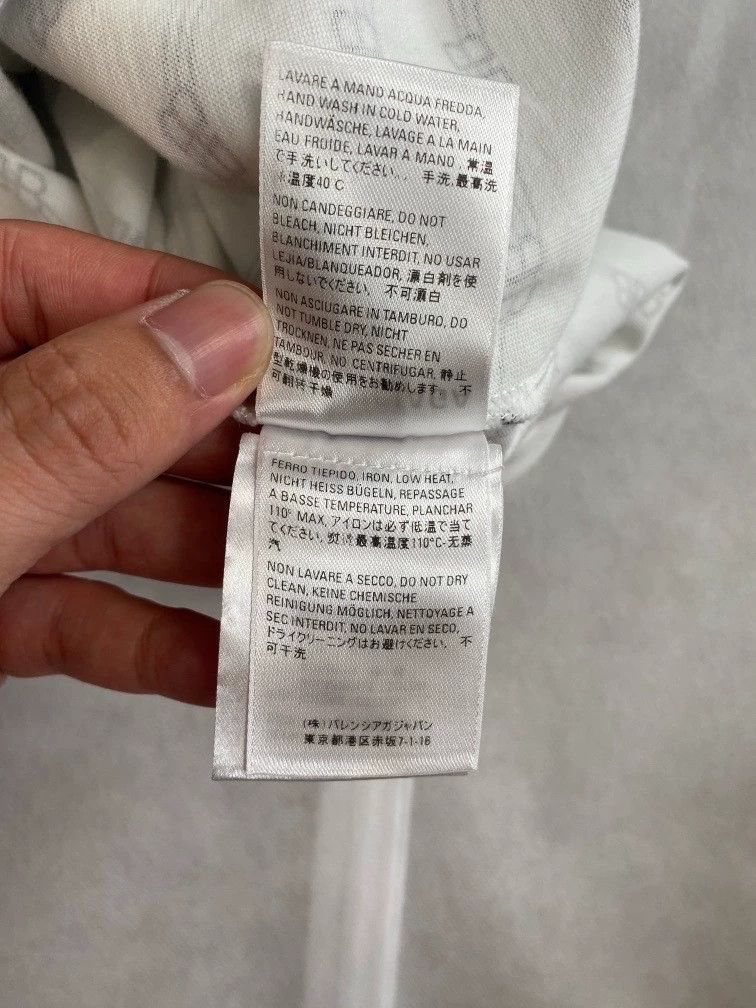 Balenciaga Balenciaga Short sleeve with white lock and full printed l Size US M / EU 48-50 / 2 - 3 Thumbnail