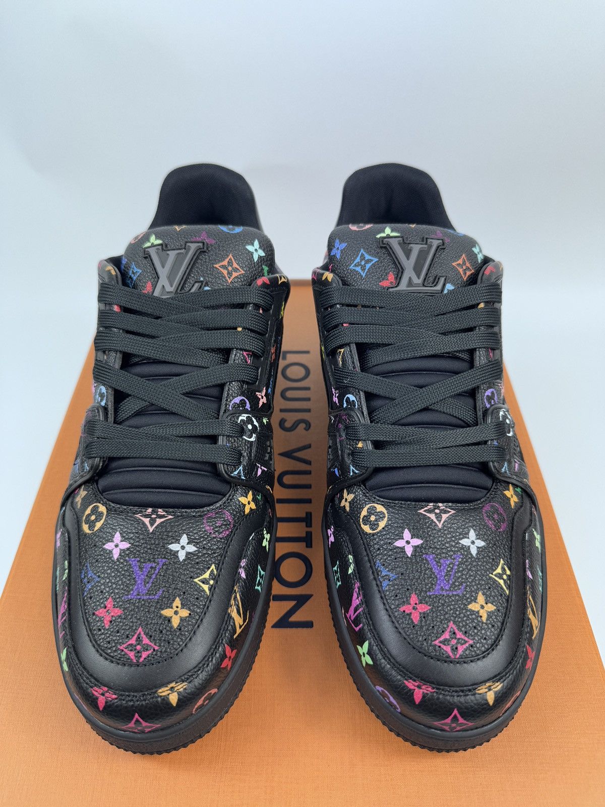 Louis Vuitton × Takashi Murakami MULTI COLOUR MONOGRAM PRINT SNEAKERS Size US 9 / EU 42 - 2 Thumbnail