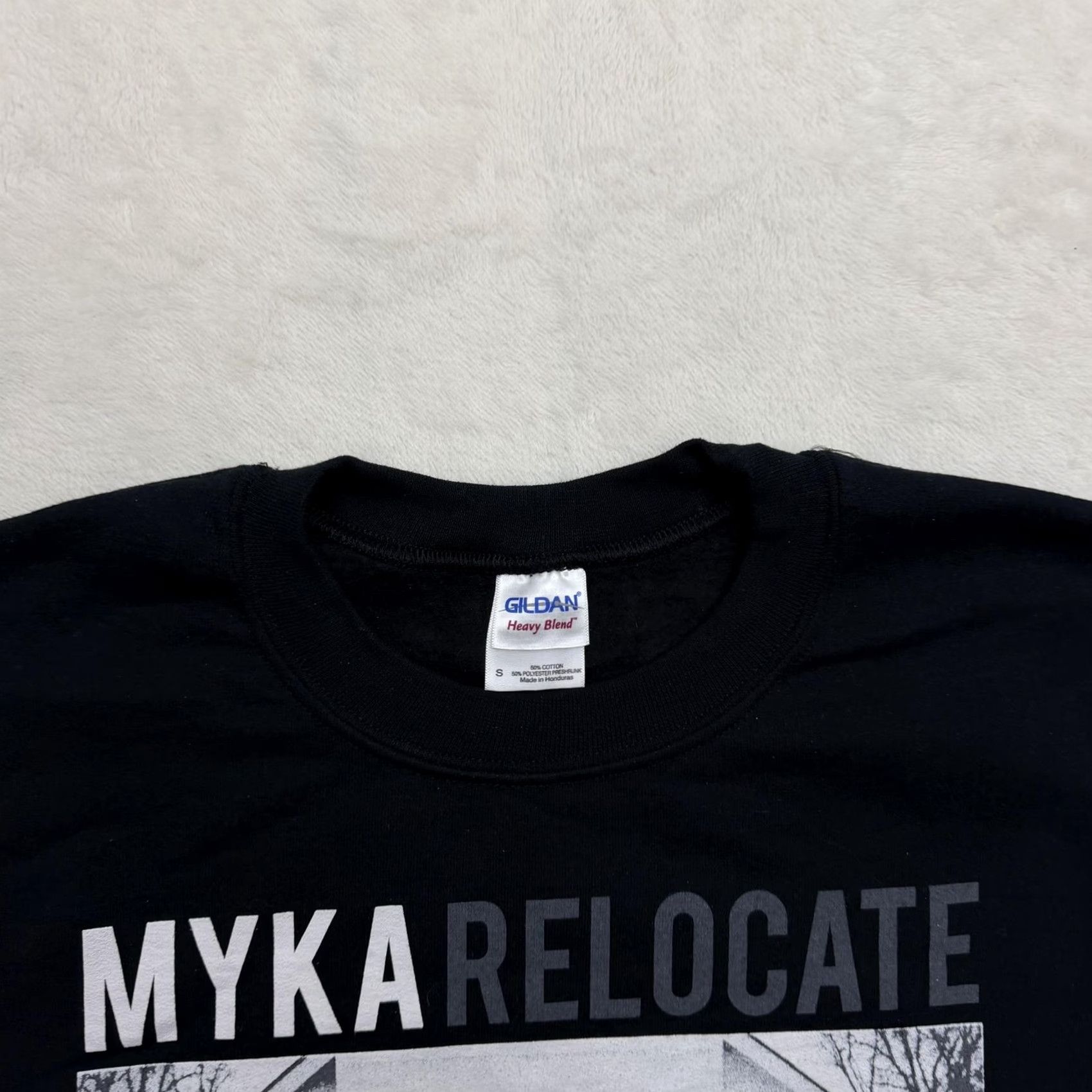 Gildan Myka Relocate Sweatshirt Mens Small Black Gildan Heavy Blend Fleece Graphic Print Band Music Rock Pullover Size US S / EU 44-46 / 1 - 3 Thumbnail