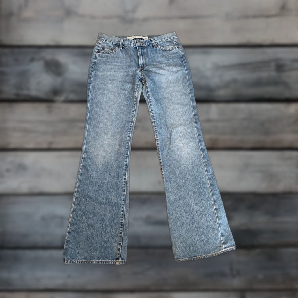 Gap VTG Gap Jeans Womens 8 Flare Boot Cut Low Rise Denim Med Wash Made In USA 32x32 Size 30" / US 8 / IT 44 - 1 Thumbnail