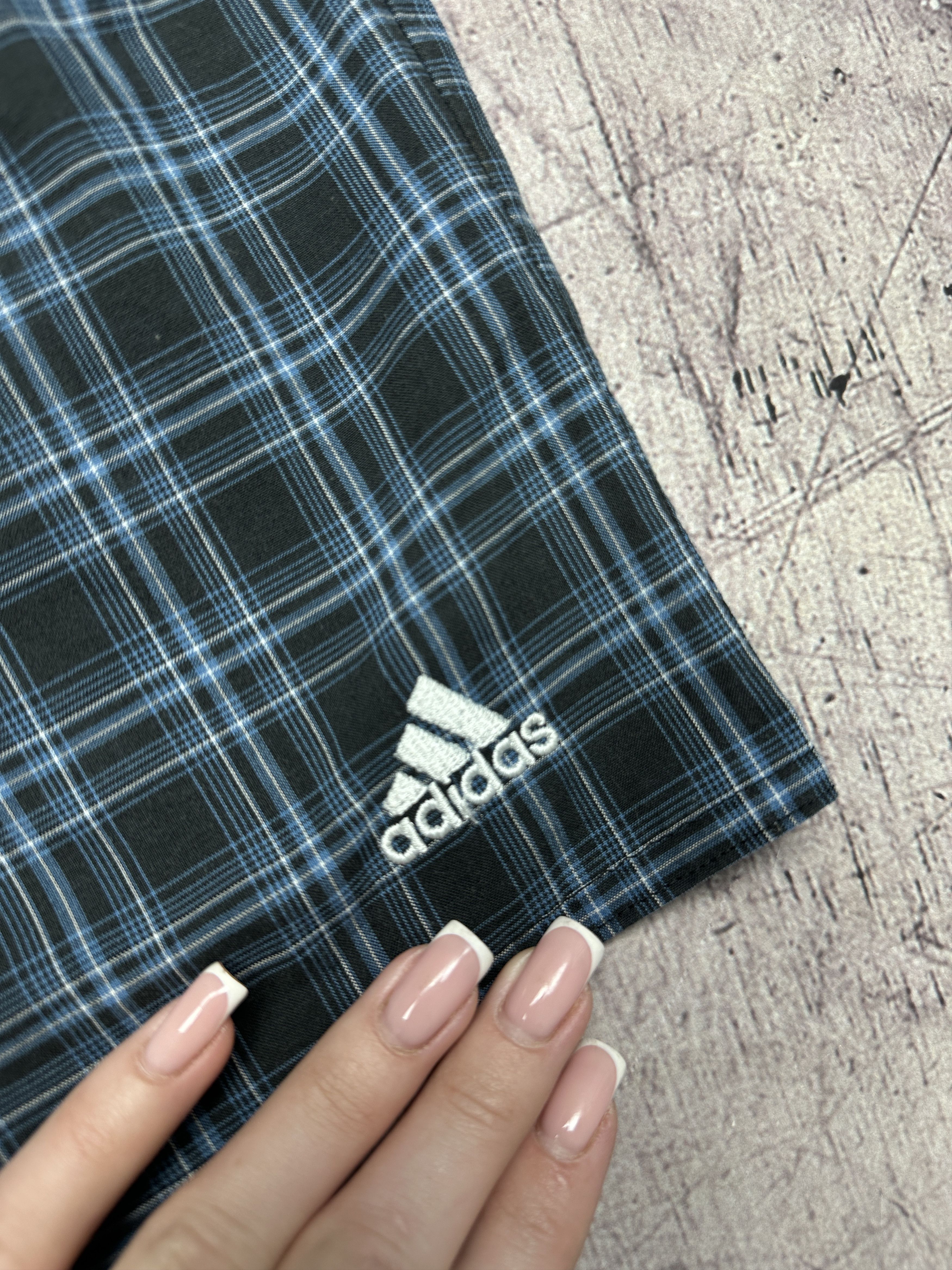 Adidas Adidas Vintage Mens Plaid Shorts Size US 34 / EU 50 - 3 Thumbnail