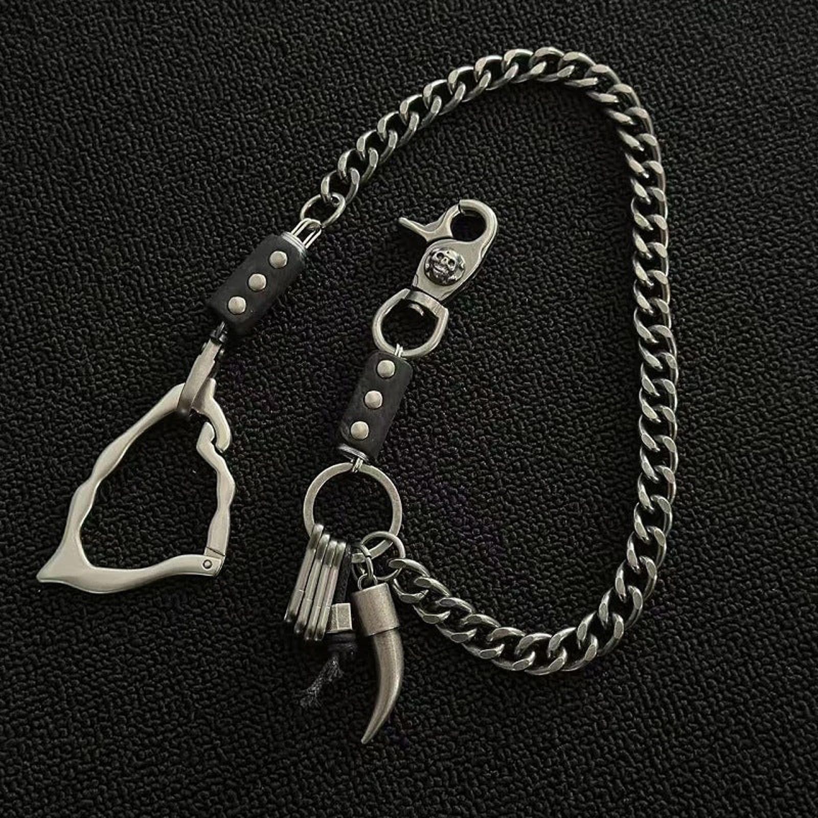 Jewelry Silver Chain Wallet Clip with Leather and Horn Charms Size ONE SIZE - 5 Thumbnail