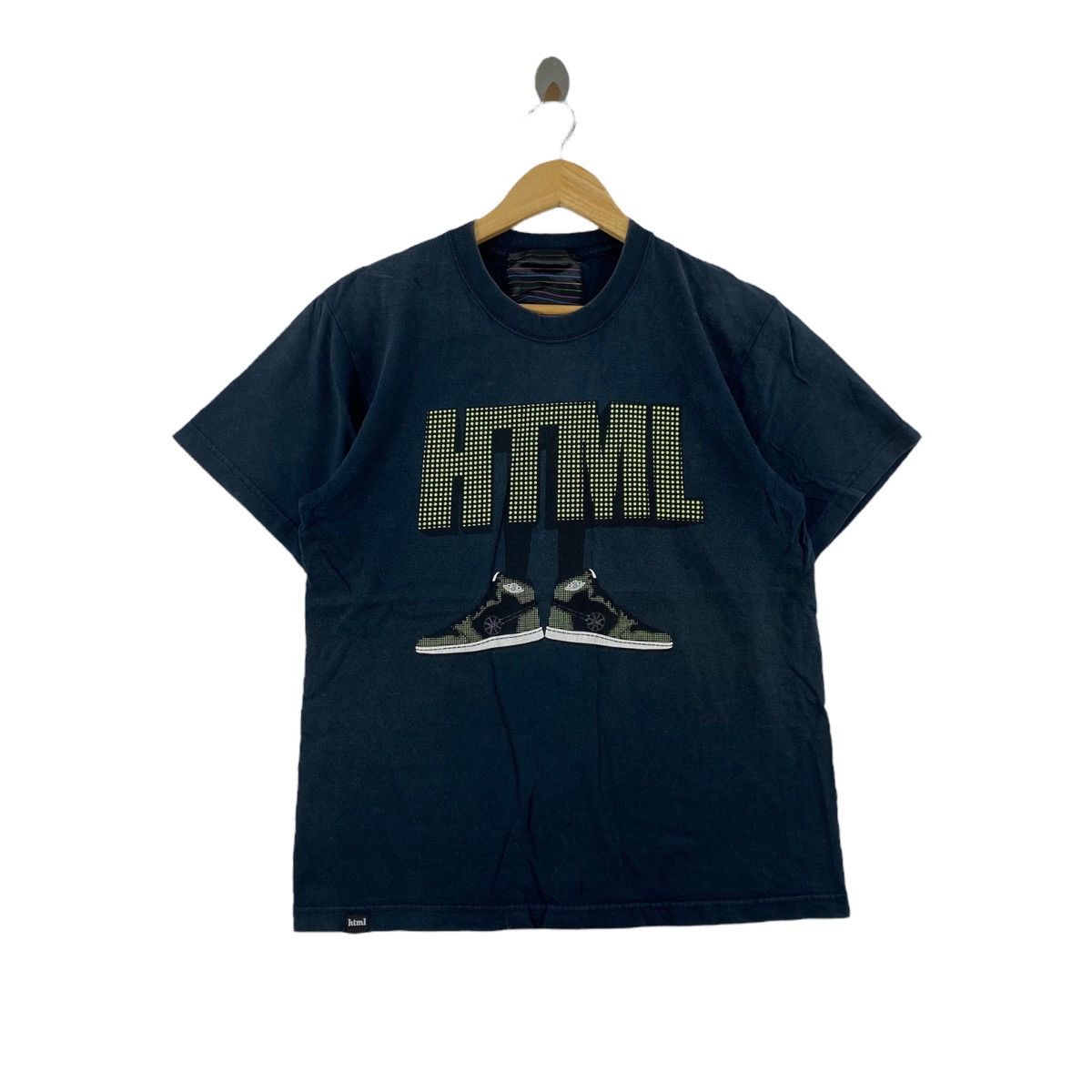 AIR HTML Japanese Brand Logo Print Black Short Sleeve Shirt