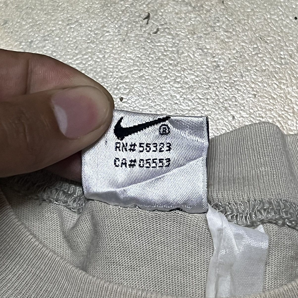 Nike Vintage Nike Tennis Court Big Logo Size US L / EU 52-54 / 3 - 4 Thumbnail