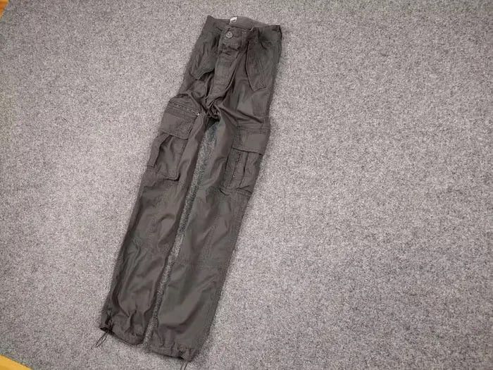Japanese Brand Vintage 90's Japan Cargo Pants Gray Zip Pocket Y2K Style Size US 34 / EU 50 - 2 Thumbnail