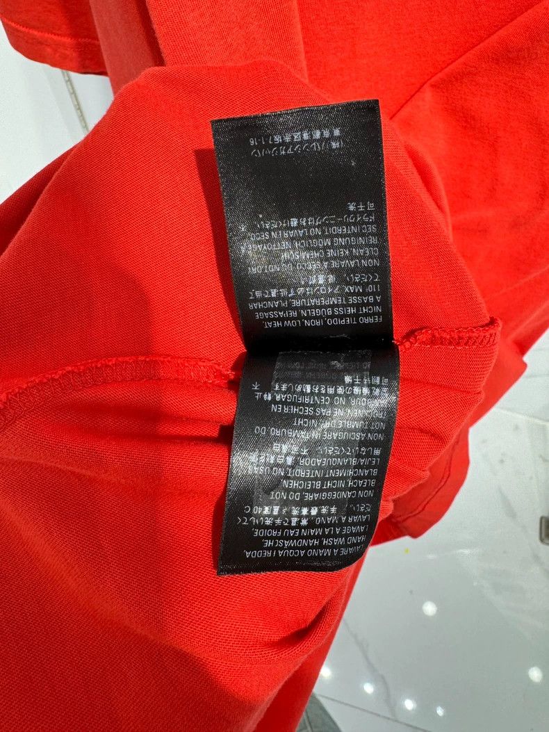 Balenciaga Balenciaga Red Front and Back Coca-Cola Wave Printed Logo Size US S / EU 44-46 / 1 - 7 Thumbnail