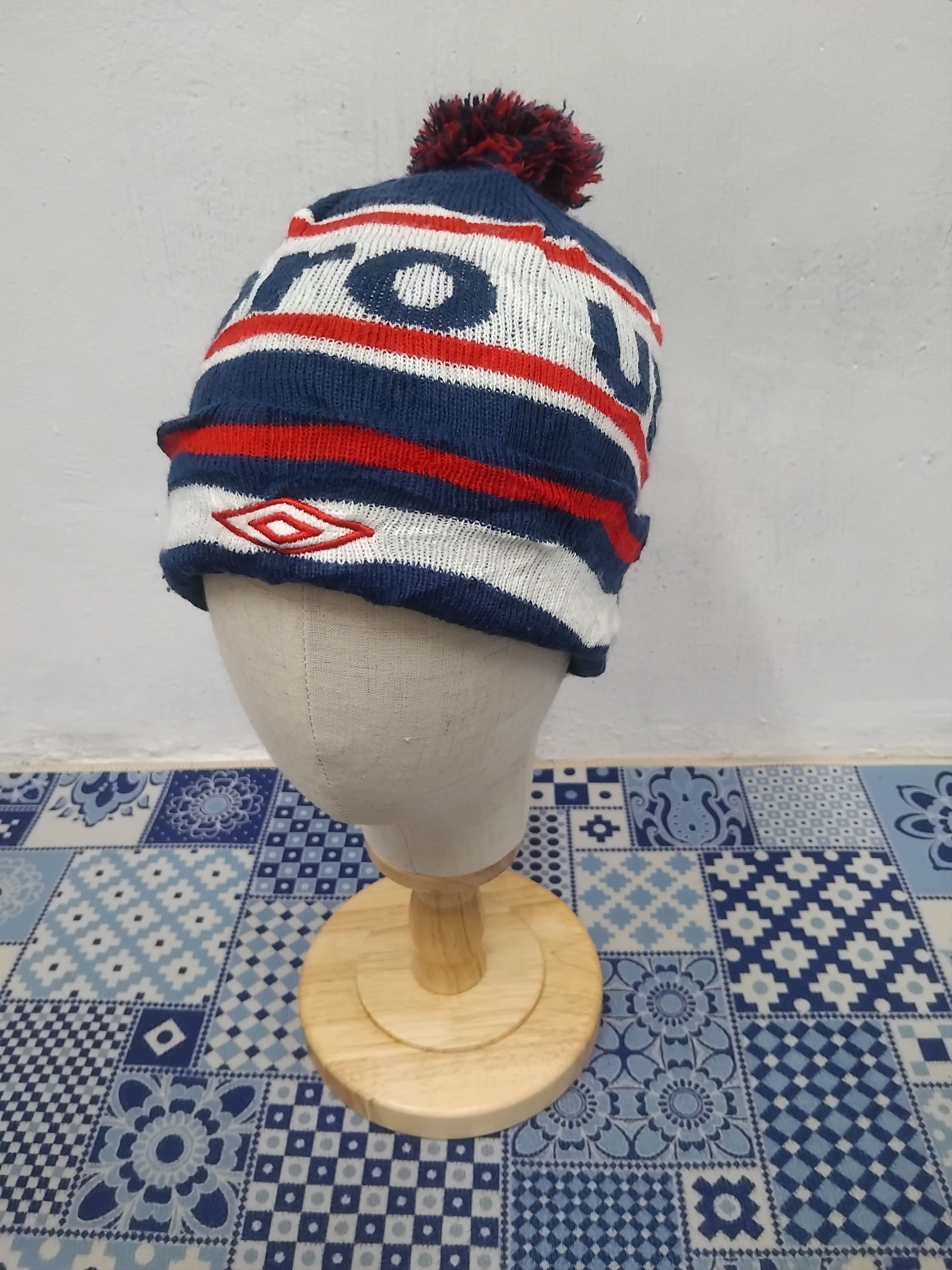 Umbro 💥Umbro 3 colour beanie Size ONE SIZE - 1 Thumbnail