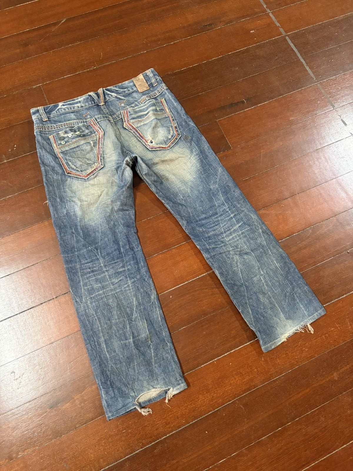 Hysteric Glamour SICK RUSTY RED PAPER VINTAGE DENIM distressed mud wash flare Size US 32 / EU 48 - 11 Thumbnail