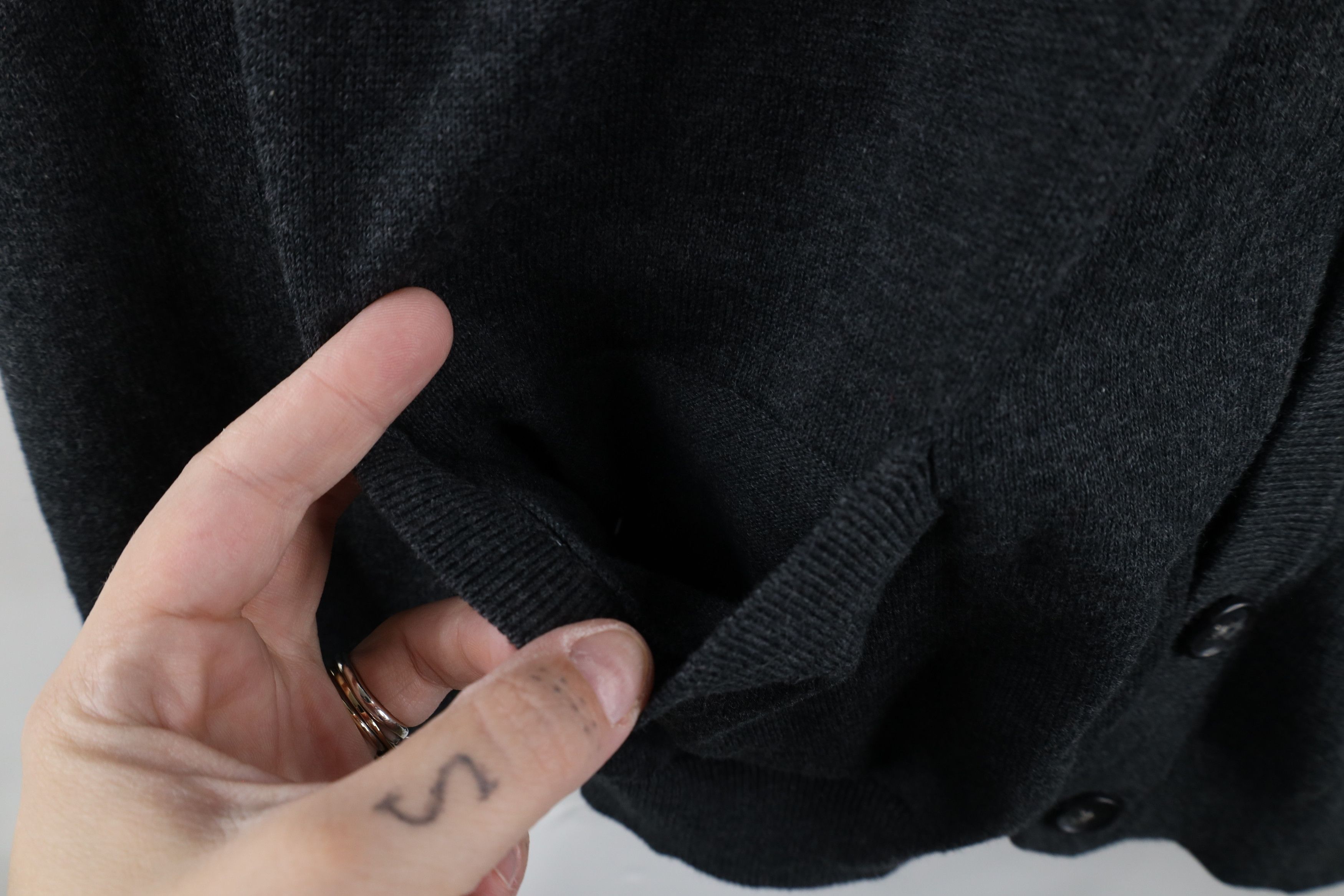 Vintage Vintage 90s Streetwear Cotton Knit Cardigan Sweater Gray Size US L / EU 52-54 / 3 - 4 Thumbnail