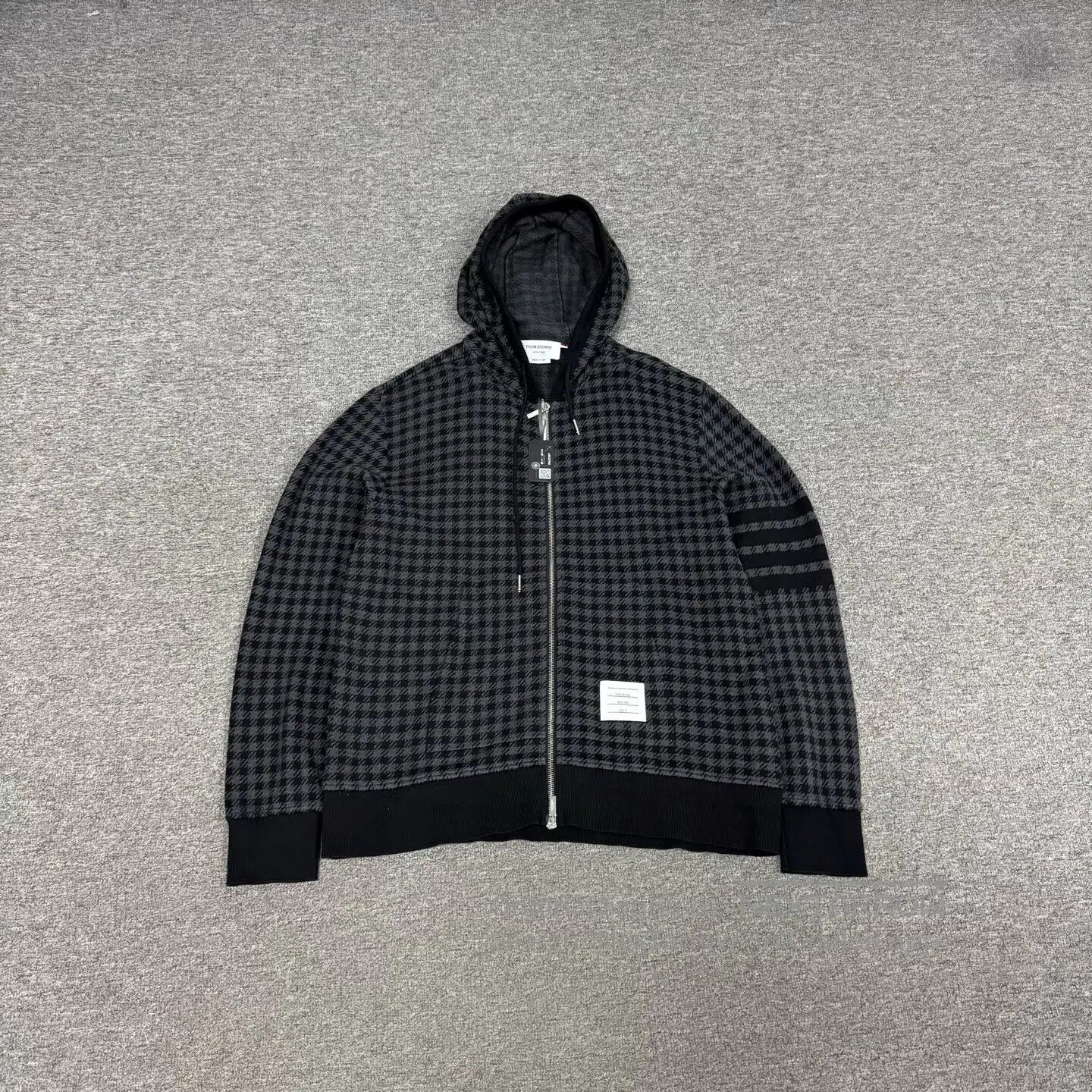 Thom Browne Thom Browne Black-gray peacock-print hooded hoodie with fo Size US L / EU 52-54 / 3 - 1 Thumbnail