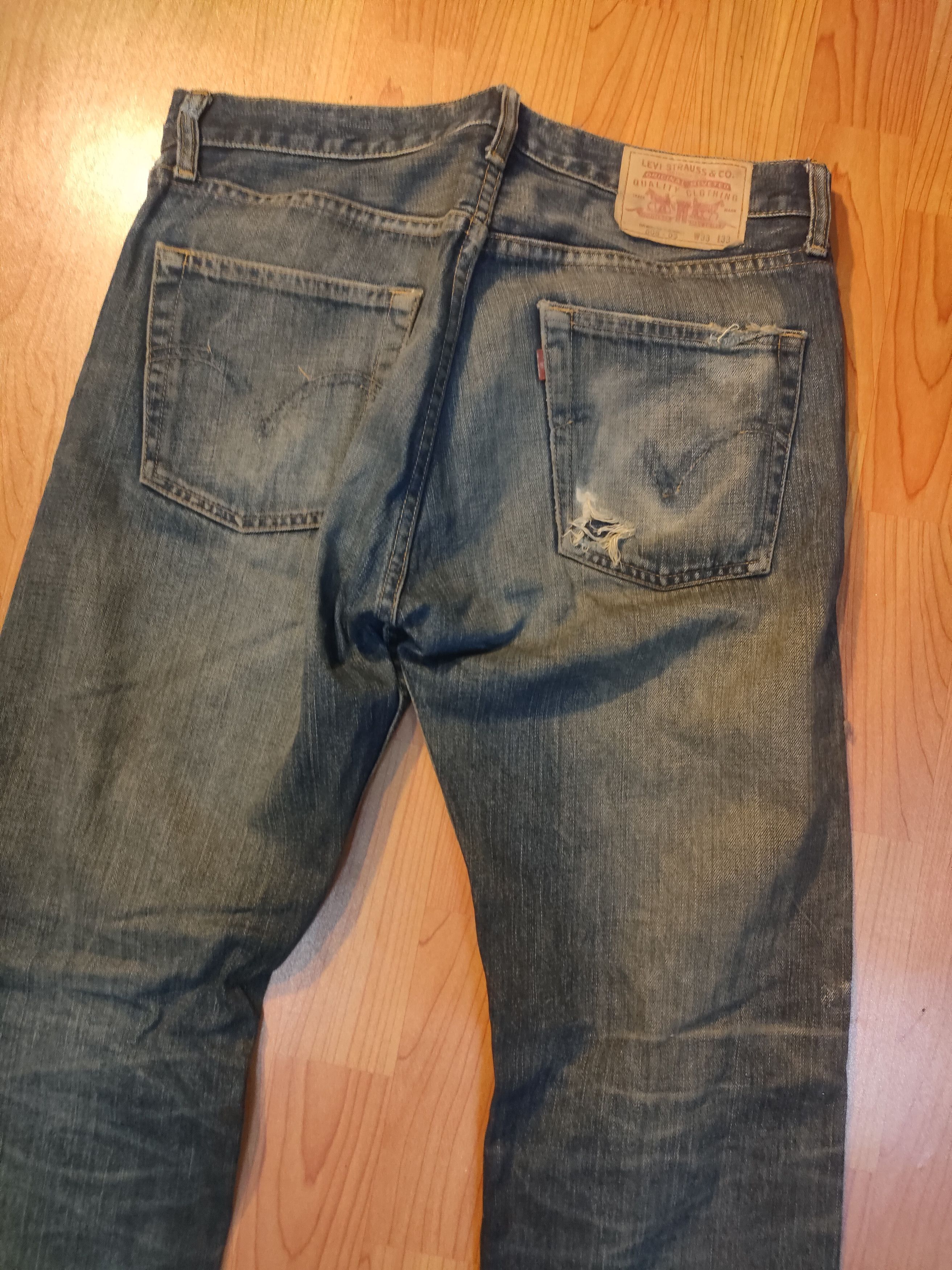 Other Distressed Levi's Jeans Size US 33 - 3 Thumbnail
