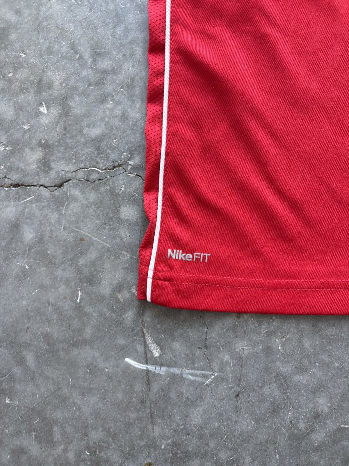 Nike Vintage Y2K Nike Soccer Tee Embroidered Logo Size US M / EU 48-50 / 2 - 3 Thumbnail