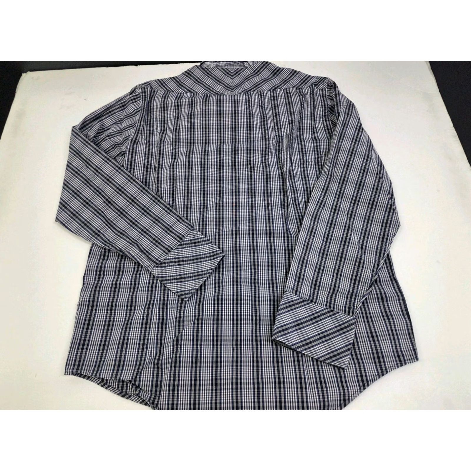 Banana Republic Banana Republic Shirt Mens Long Sleeve Pearl Snap Blue/Wht Plaid 15/15.5 Regular Cotton Western Cowboy Vintage: No Size US M / EU 48-50 / 2 - 4 Thumbnail