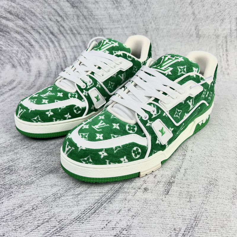 Louis Vuitton Louis Vuitton Green and White Low Top Sneakers 0079 Size US 8 / EU 41 - 1 Thumbnail