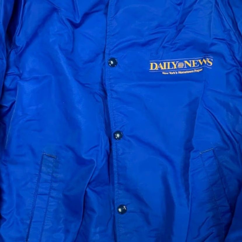 Champion VINTAGE New York Daily News All-Scholastic Tennis Champion 1988 Blue Jacket Size L MVP Blue Nike? Size US L / EU 52-54 / 3 - 3 Thumbnail