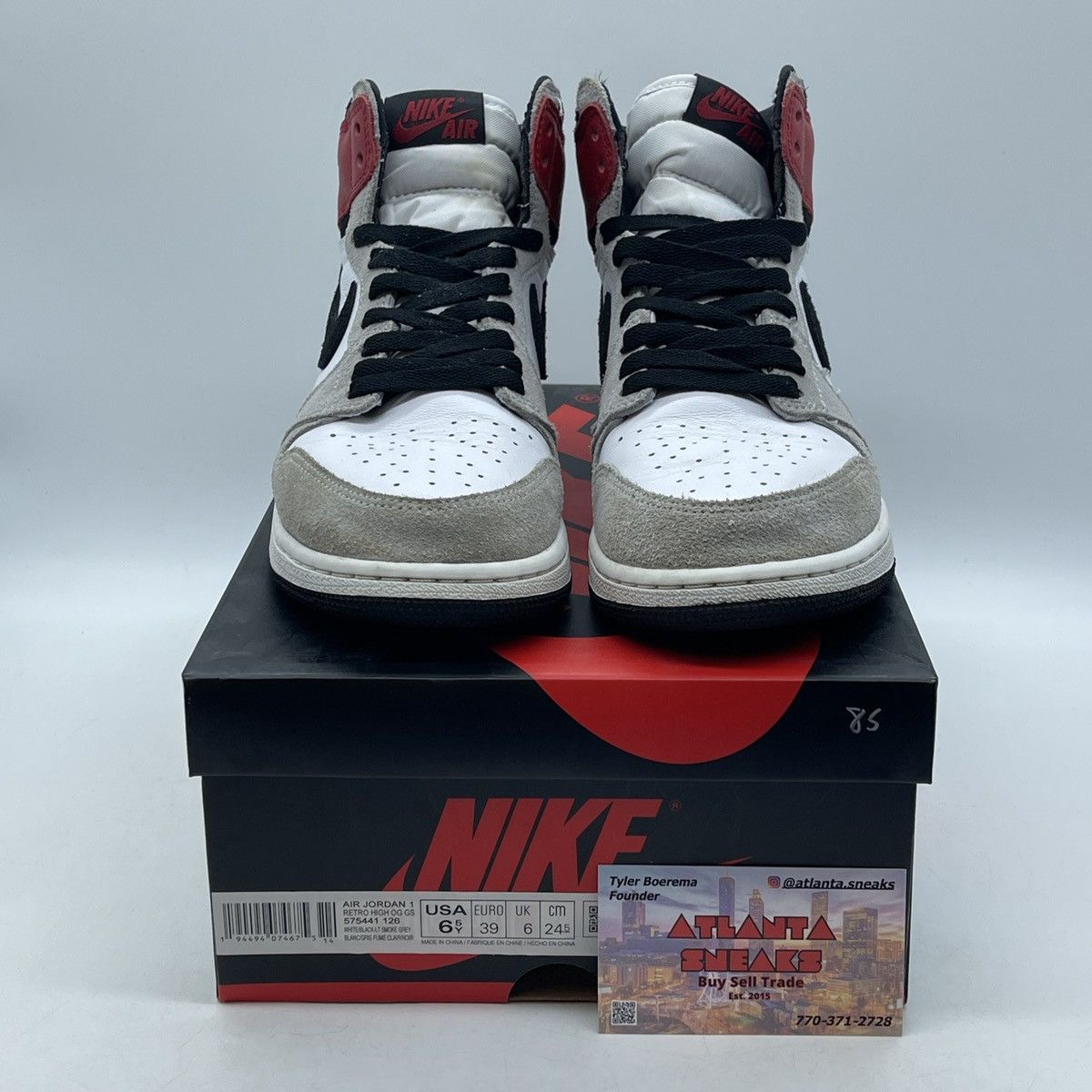 Jordan Brand Air Jordan 1 high smoke grey Size US 6.5 / EU 39-40 - 2 Thumbnail