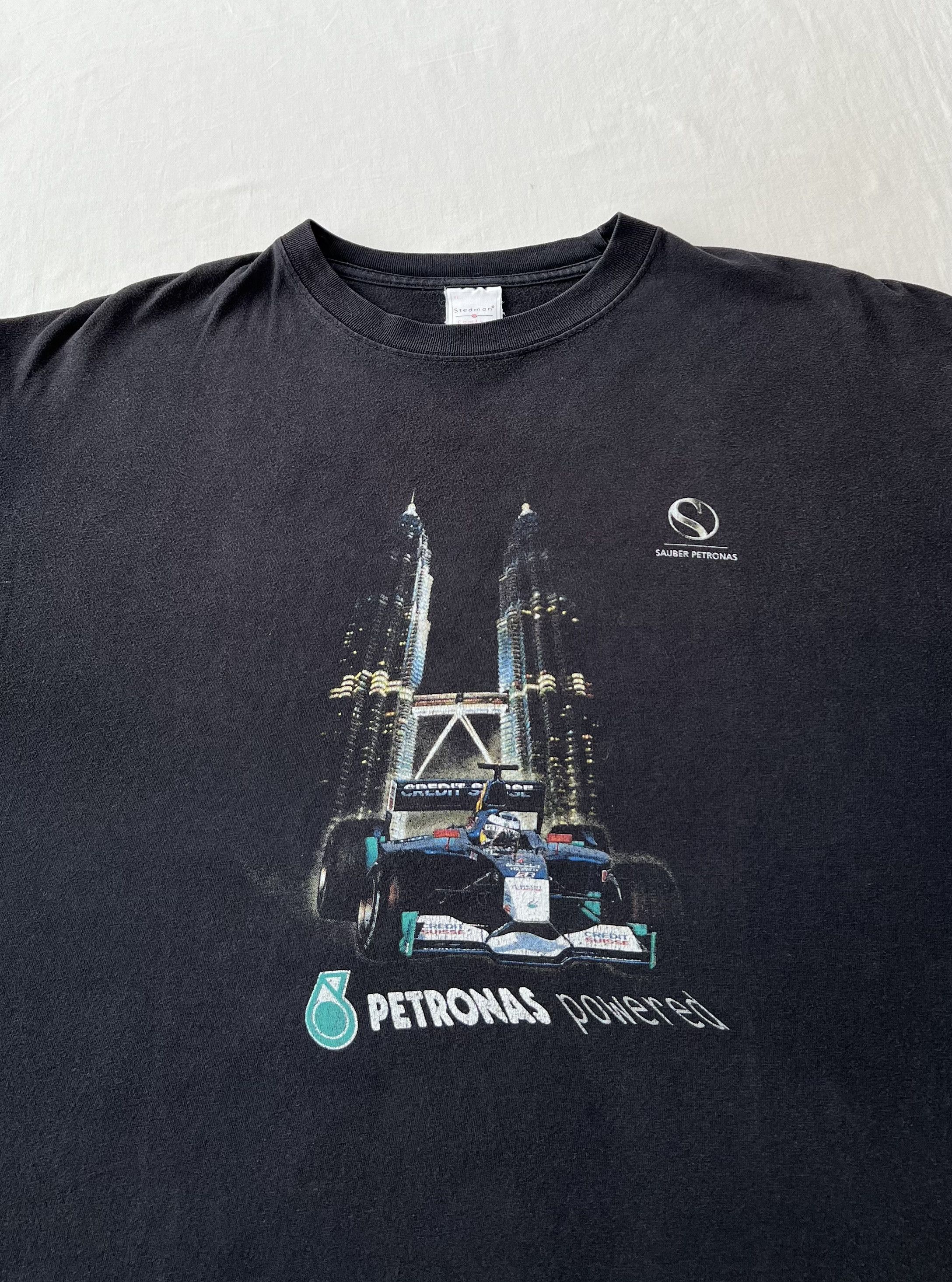 Formula 1 Vintage 2000s Sauber Petronas F1 Formula 1 Racing T-shirt Size US XL / EU 56 / 4 - 5 Thumbnail