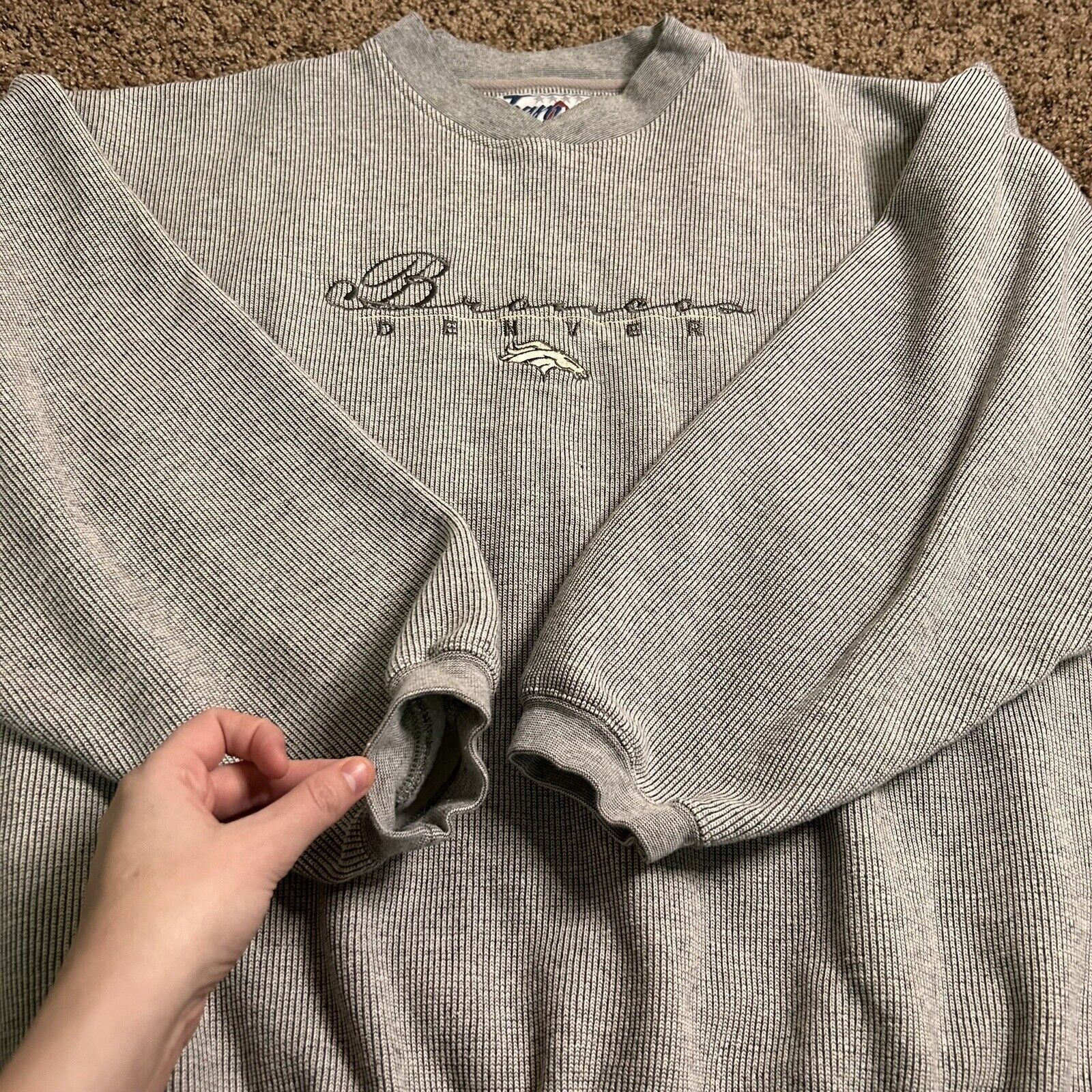 Other Vintage Team One Grey Denver Broncos Crew Sweater Size US XL / EU 56 / 4 - 7 Thumbnail