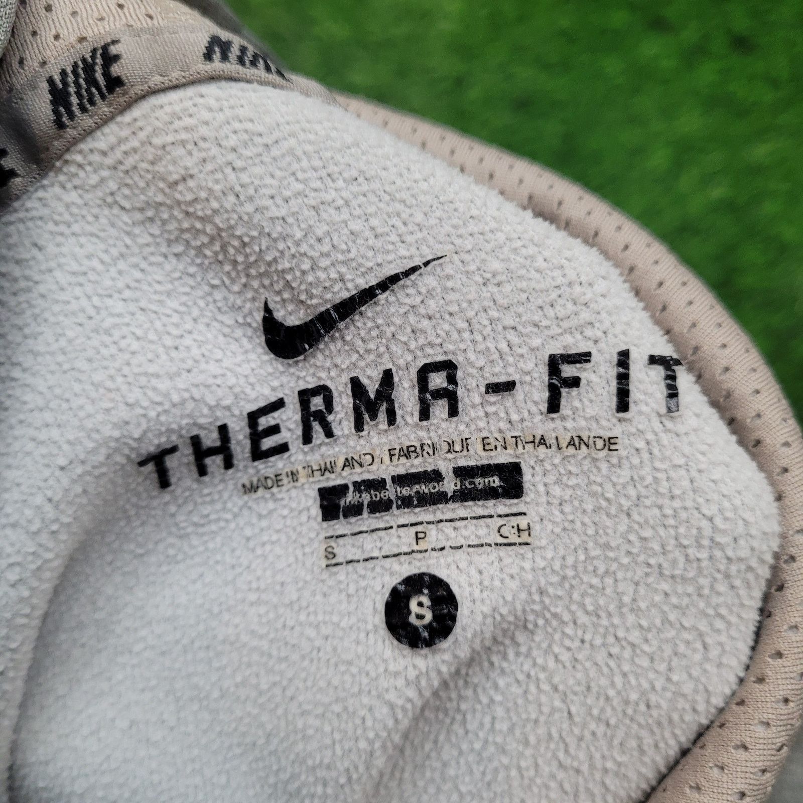 Nike Nike Therma-FIT Hoodie L (Tag S) Spell Out Sweatshirt Y2K Size US L / EU 52-54 / 3 - 8 Thumbnail