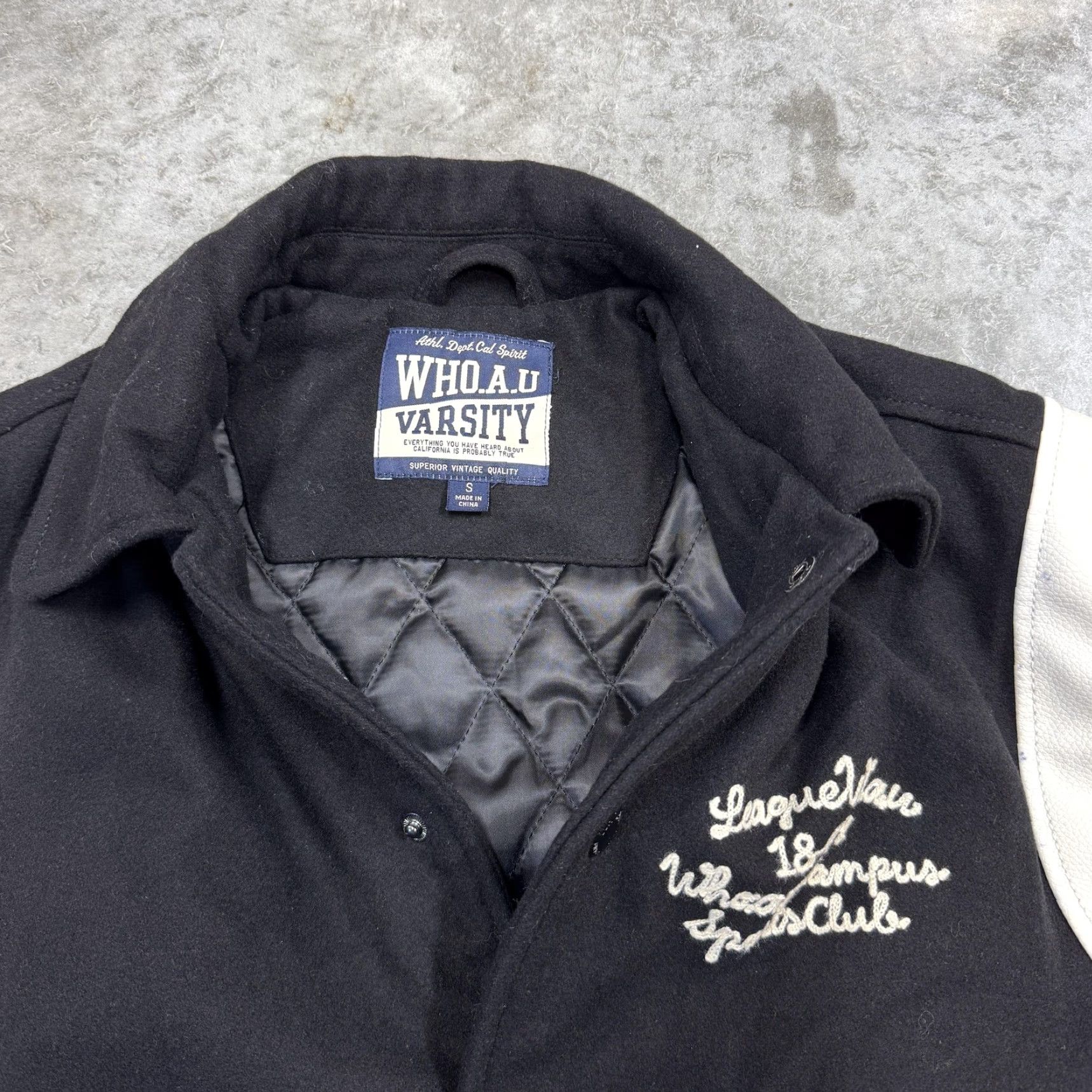 Vintage VINTAGE WHO.A.U Varsity Jacket Mens Small Black White Quilted Lined Snap Button Striped Shirt/Coat/Jacket Size US S / EU 44-46 / 1 - 4 Thumbnail
