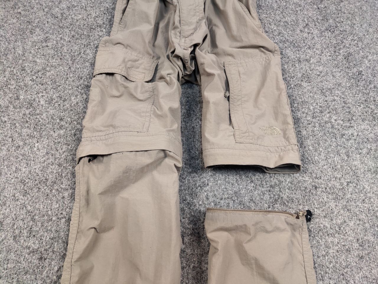 The North Face Vintage 90's The North Face Cargo Beige Track Pants x Shorts Size US 34 / EU 50 - 9 Thumbnail