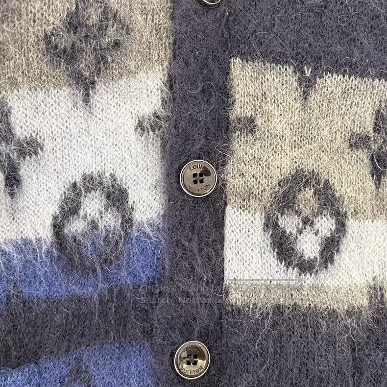Louis Vuitton Louis Vuitton Gradient mohair print logo cardigan shirt Size US L / EU 52-54 / 3 - 7 Thumbnail