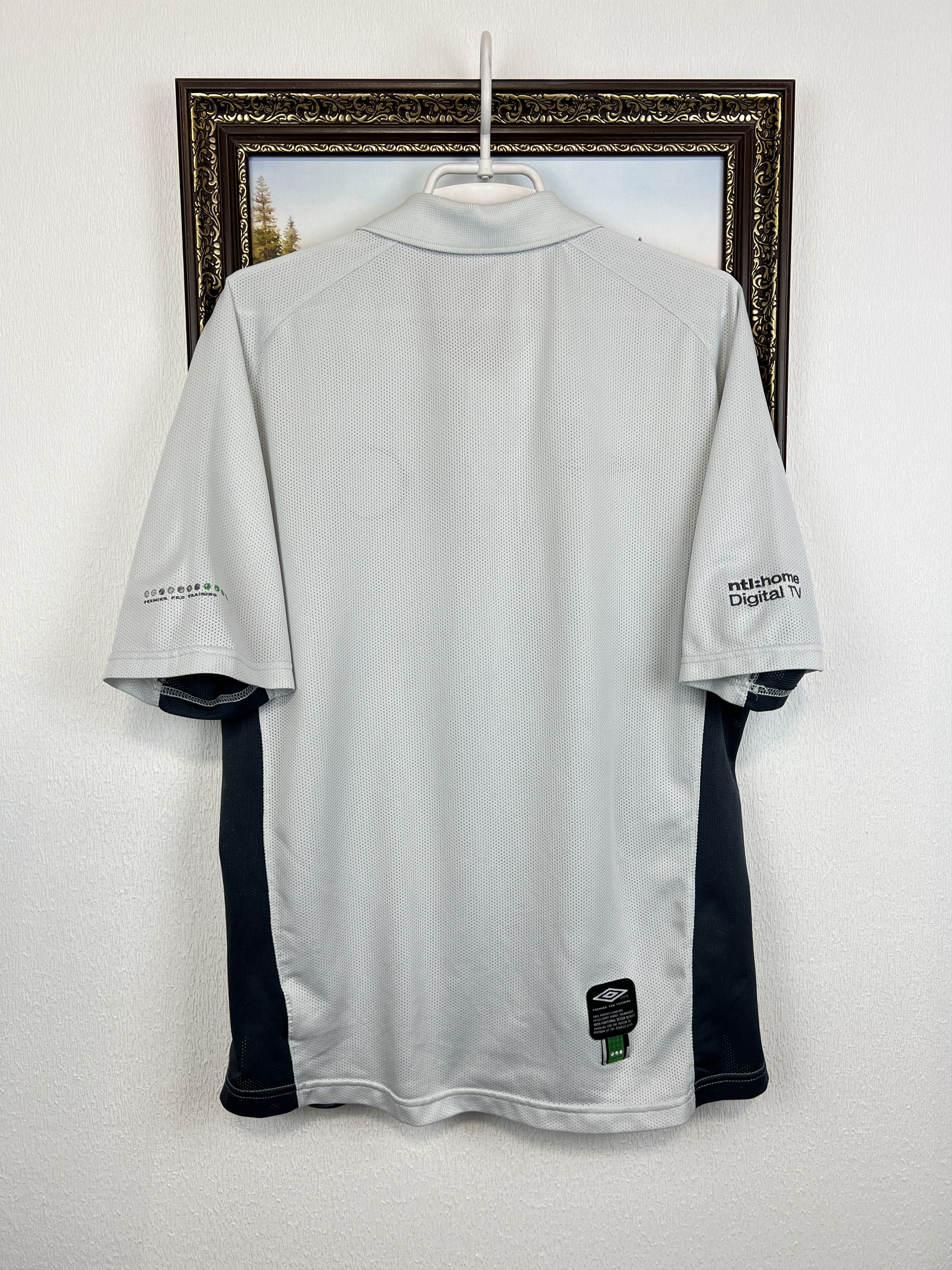 Umbro Vintage Celtic Football Train Polo Soccer Jersey Trikot Size US L / EU 52-54 / 3 - 9 Thumbnail