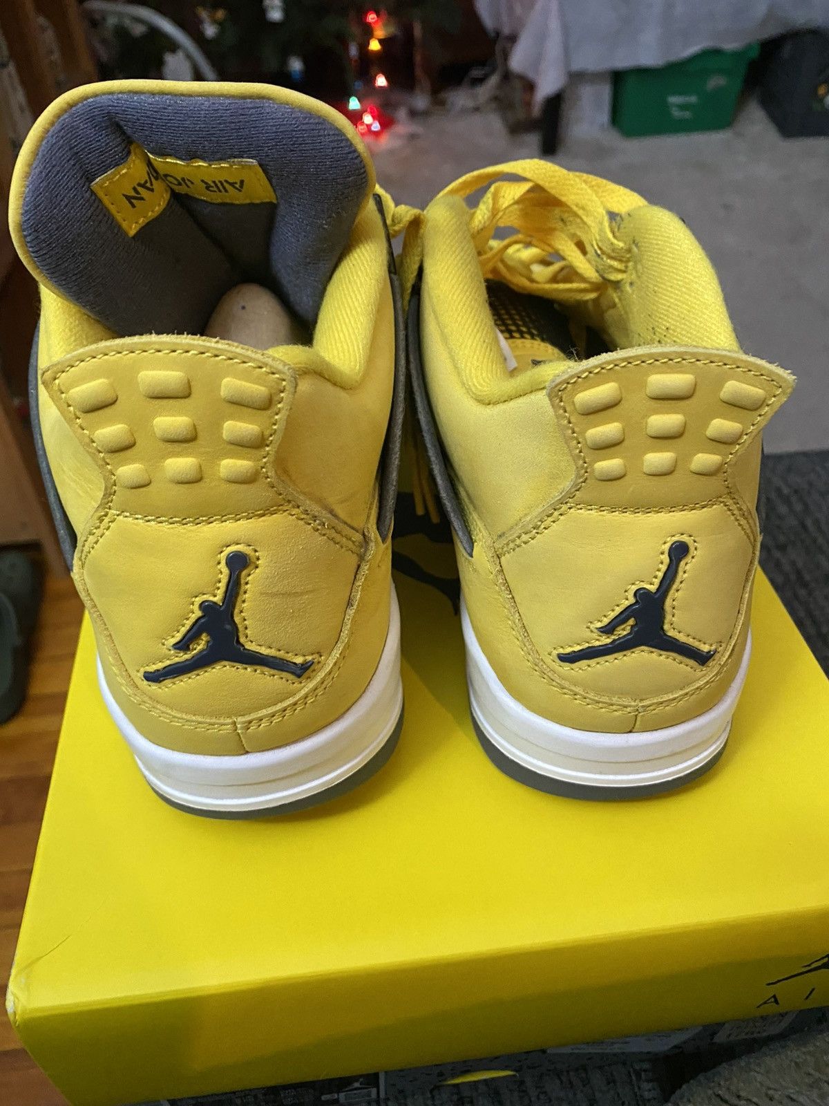 Jordan Brand Jordan 4 Lightning Size US 9 / EU 42 - 3 Thumbnail