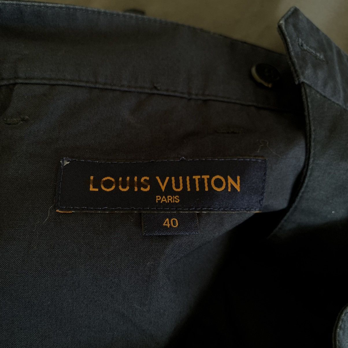 Louis Vuitton × Virgil Abloh Louis Vuitton Virgil Abloh navy cargo pants Size US 32 / EU 48 - 6 Thumbnail