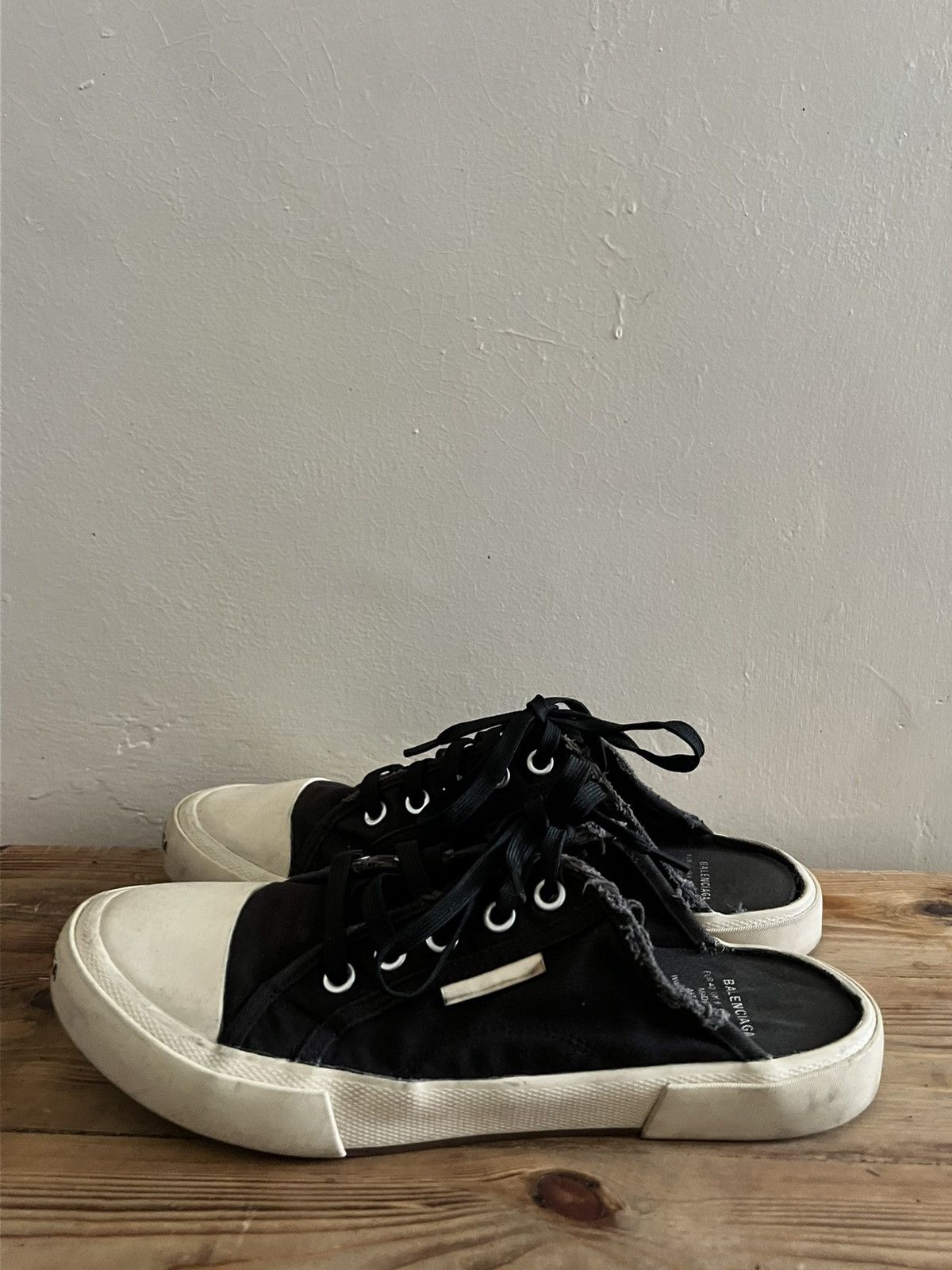 Balenciaga Balenciaga Paris lowTop Vulc Destroyer Fab/ Rub Size US 9 / EU 42 - 2 Thumbnail